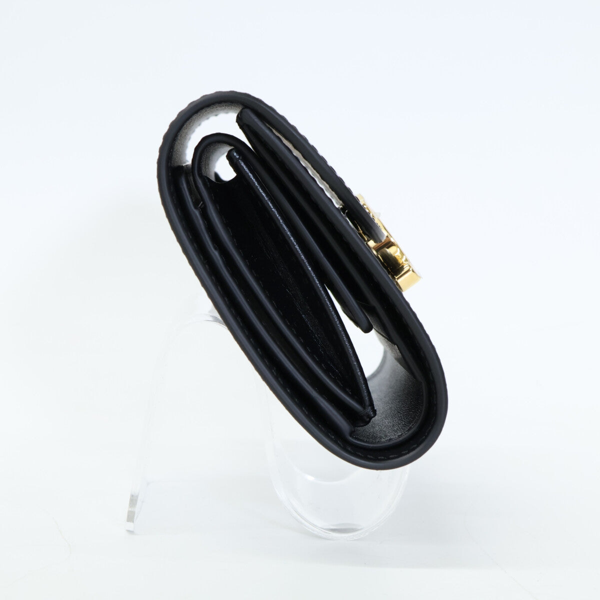 CELINE セリーヌ 【新品同様】スモール フラップウォレット トリオンフ / シャイニーカーフスキン 二つ折り財布（小銭入れあり）