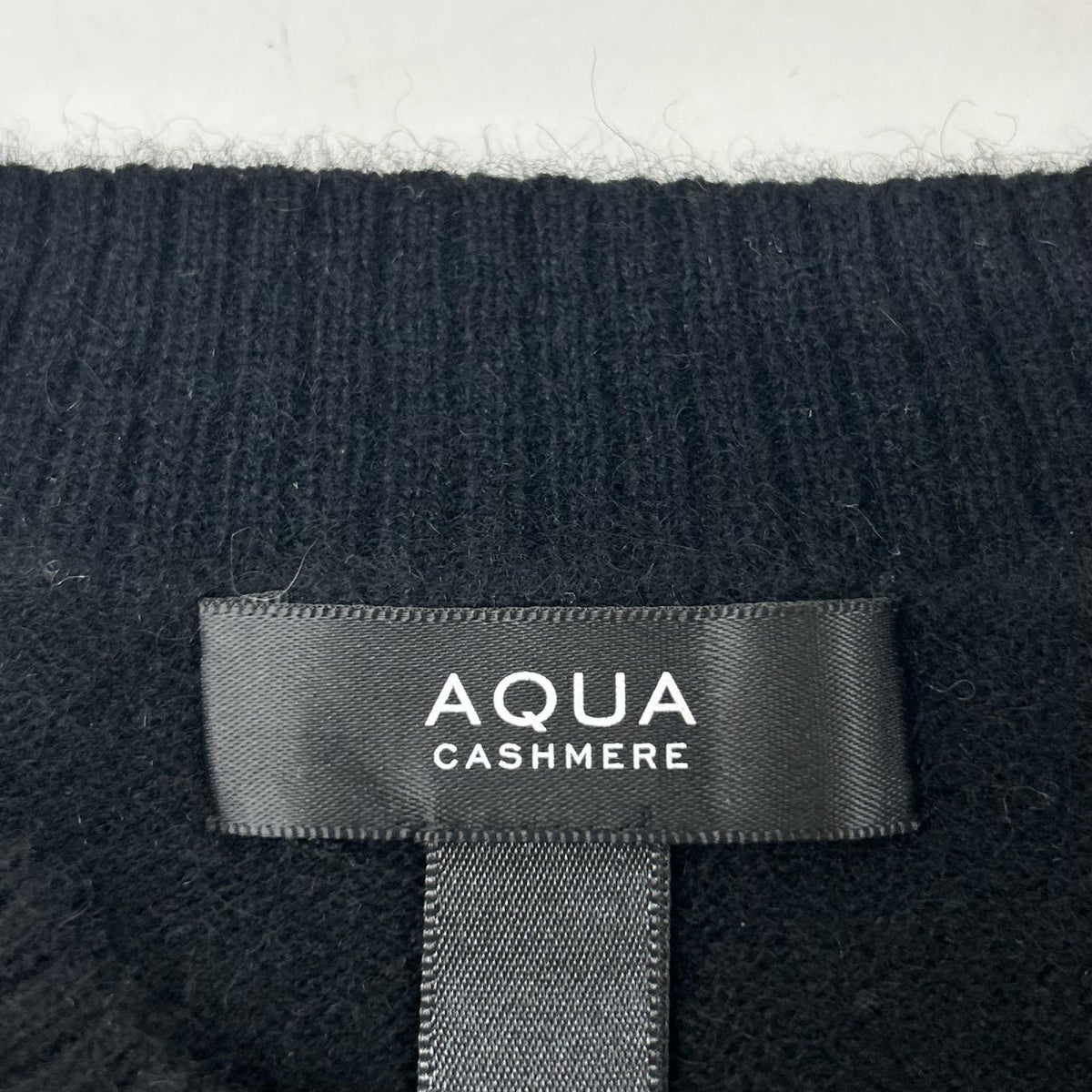 その他ブランド 【AQUA】ブラック カシミヤ100 ホース柄 セーター トップス