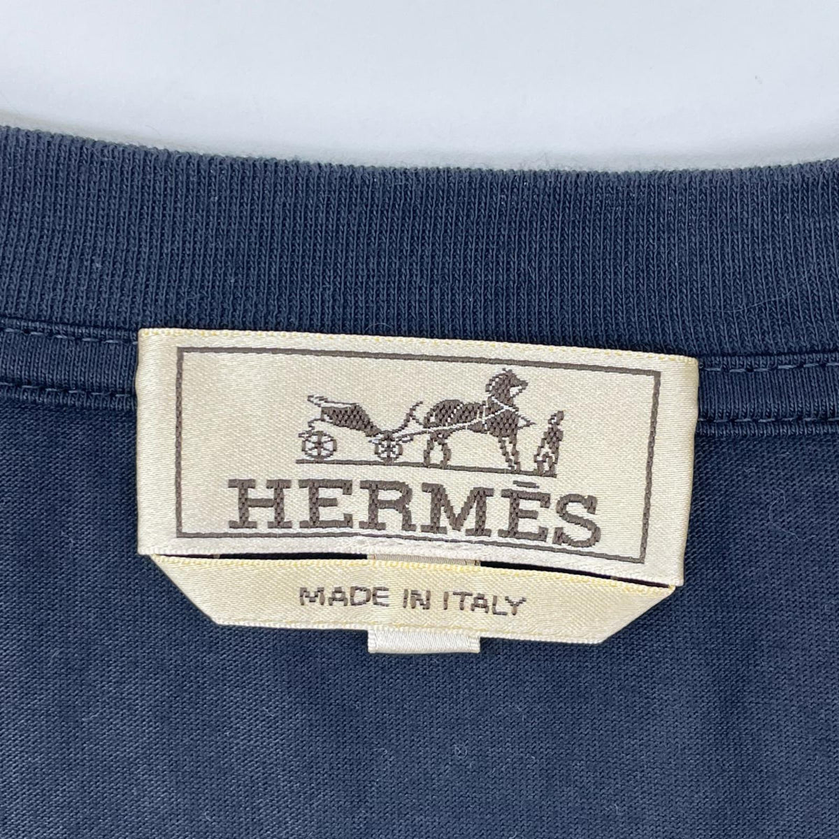 HERMES エルメス 24SS ネイビー エトリエ・アン・フラグモン Tシャツ トップス