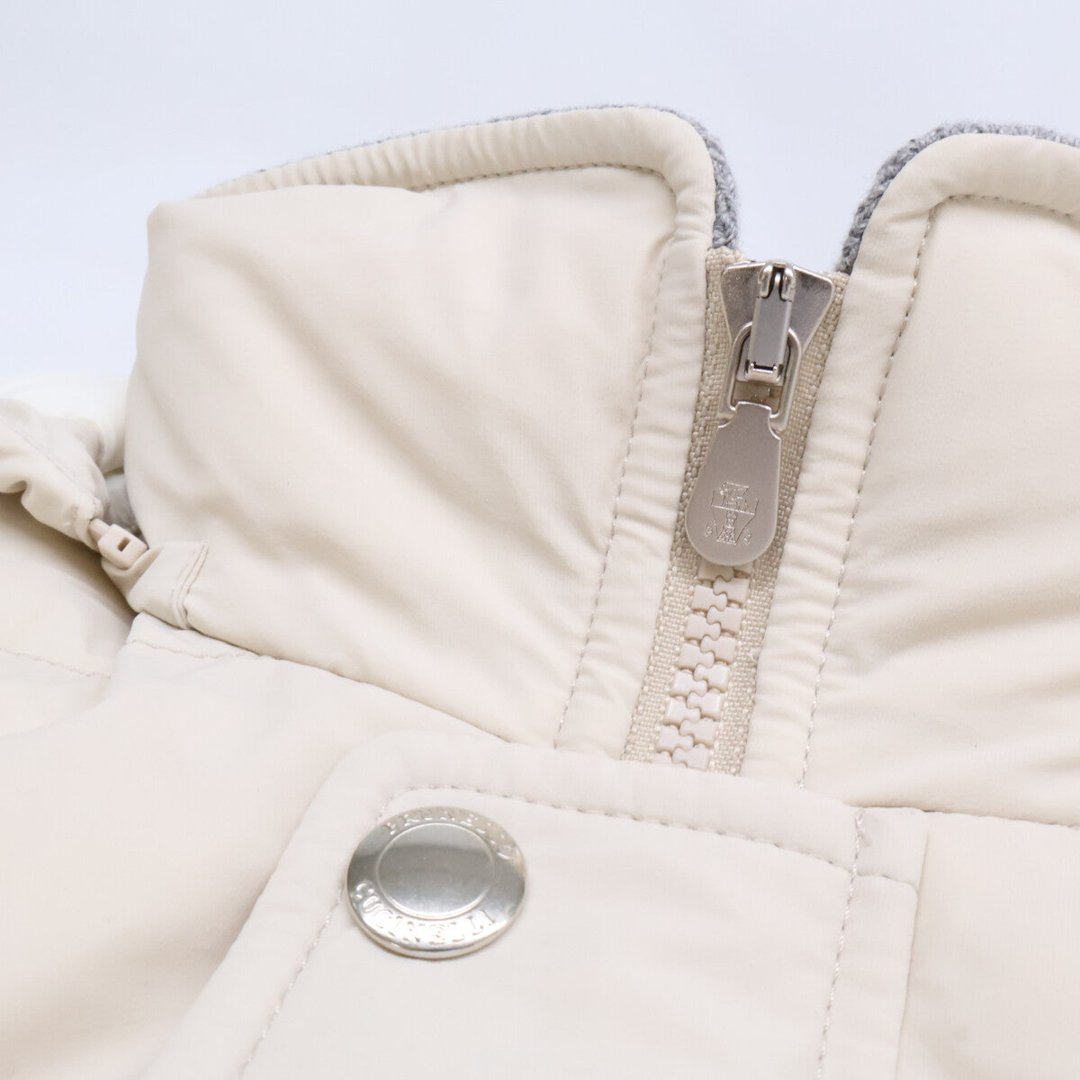 BRUNELLO CUCINELLI ブルネロクチネリ 【新品同様/25年製】MM4911823 タフタ フード付ダウンジャケット ジャケット