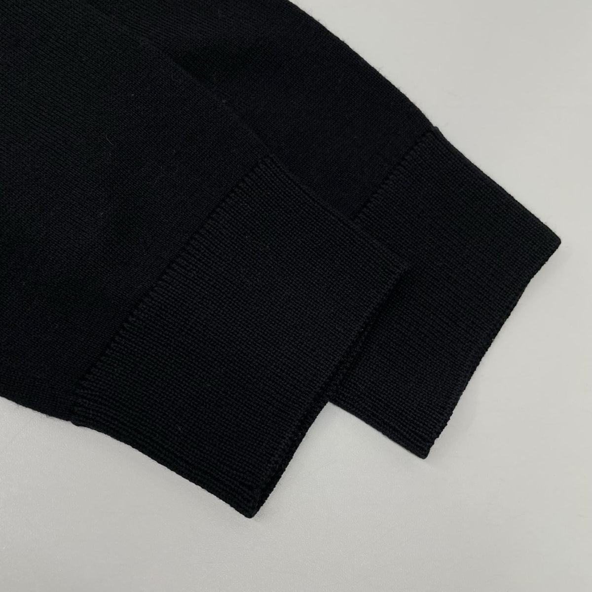 GIVENCHY ジバンシー BM90B1404X ブラック ロゴ刺繍 クルーネックニットトップス トップス