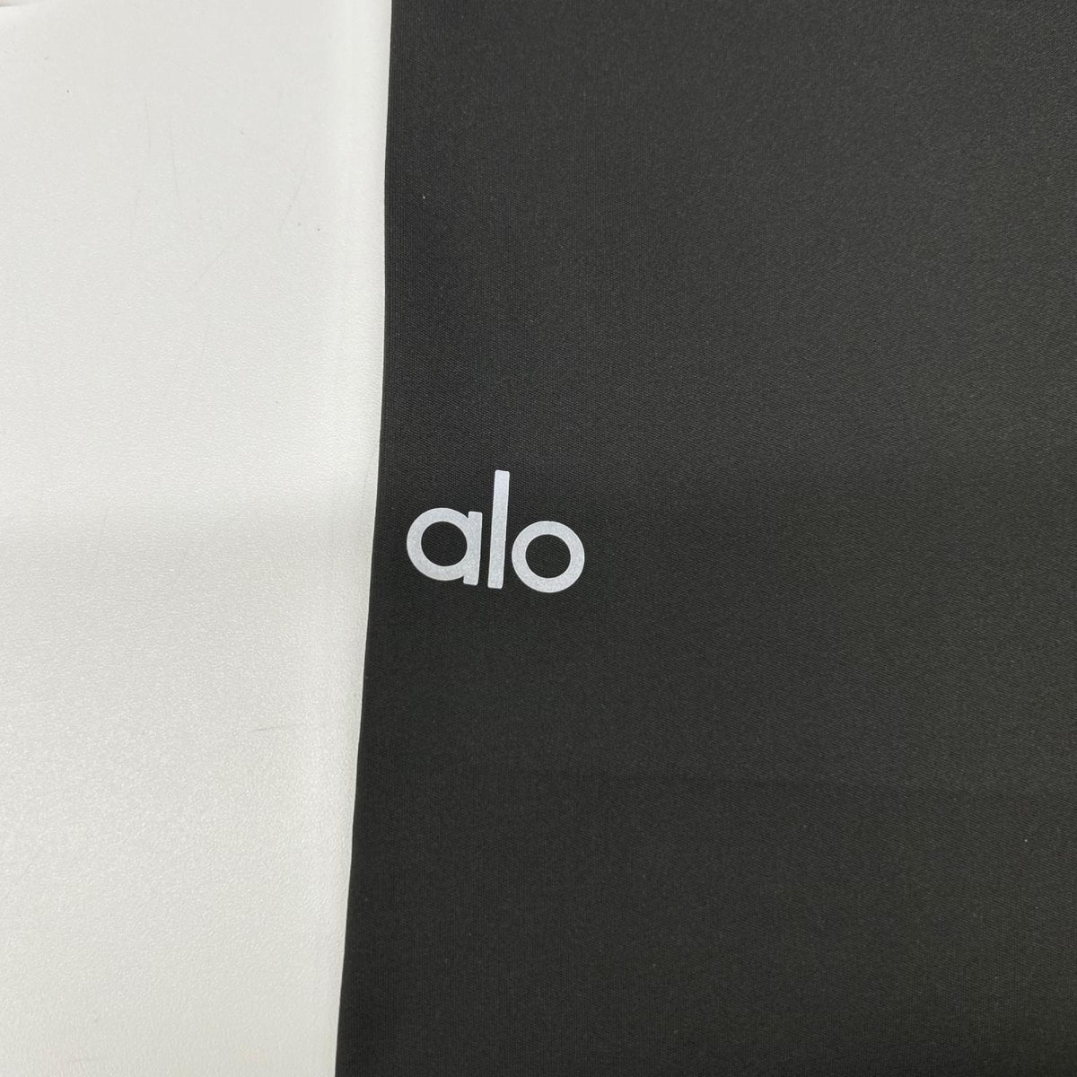 ALO アロー ブラック フレア レギンス パンツ ボトムス