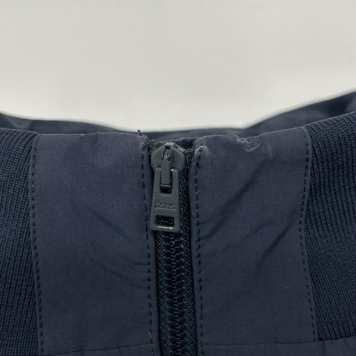 HERNO ヘルノ 20年 ネイビー GI0220U 撥水 インサイドフード ナイロン ブルゾン ジャケット