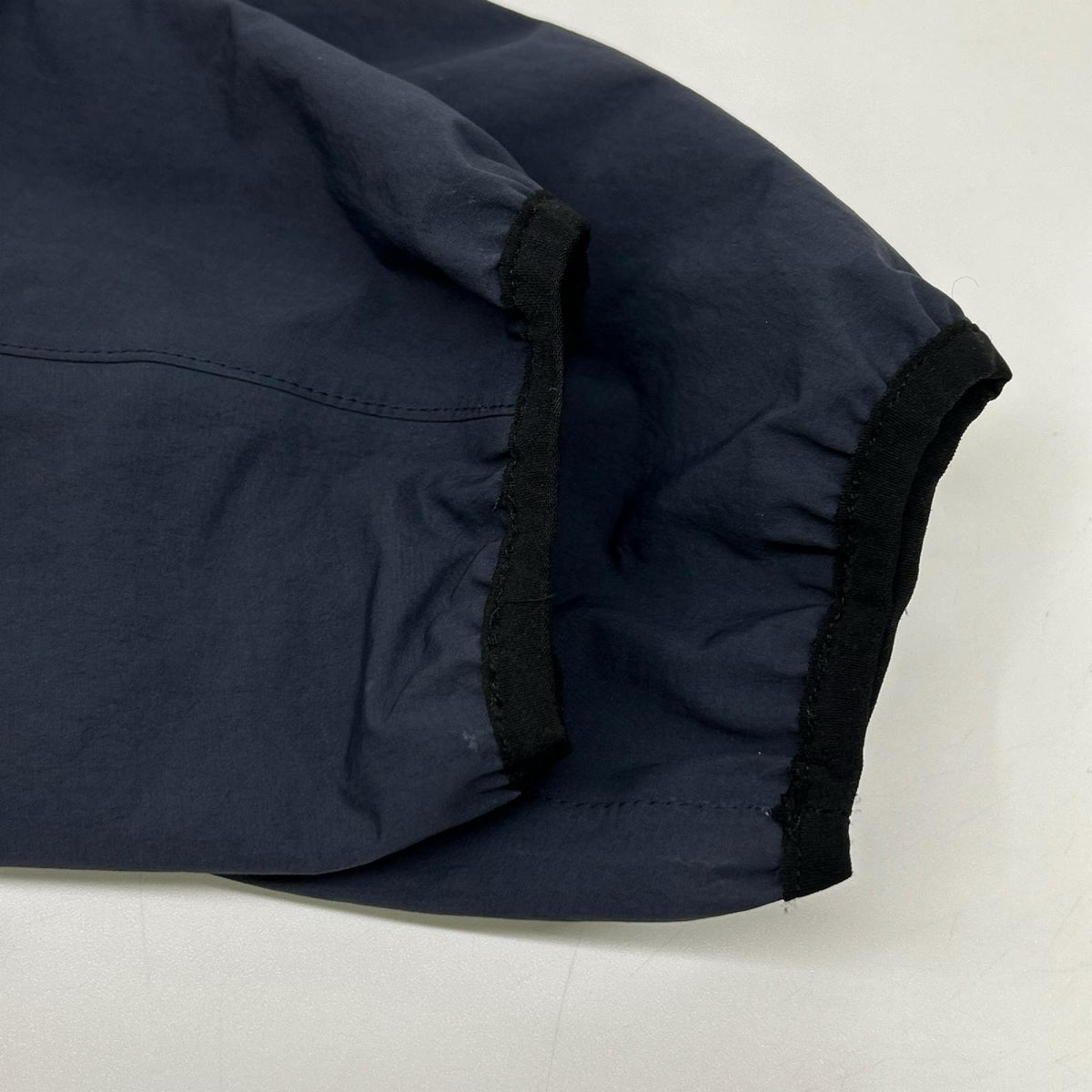 HERNO ヘルノ 20年 ネイビー GI0220U 撥水 インサイドフード ナイロン ブルゾン ジャケット