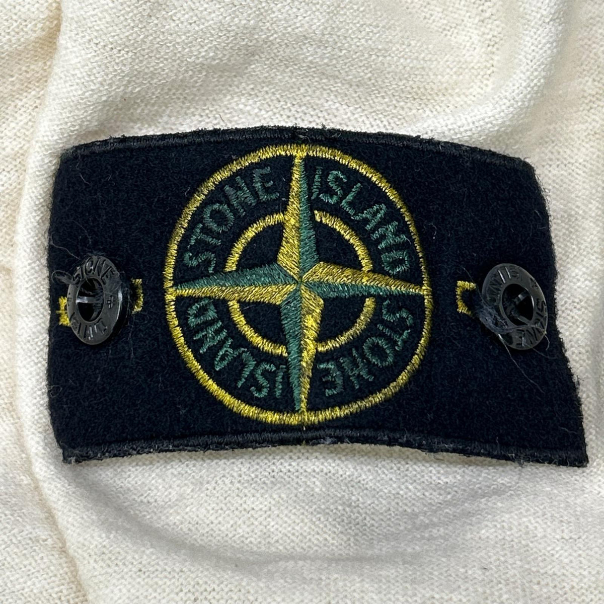 STONE ISLAND ストーンアイランド 7115576D1 アイボリー ロゴパッチ プルオーバー ニットセーター トップス