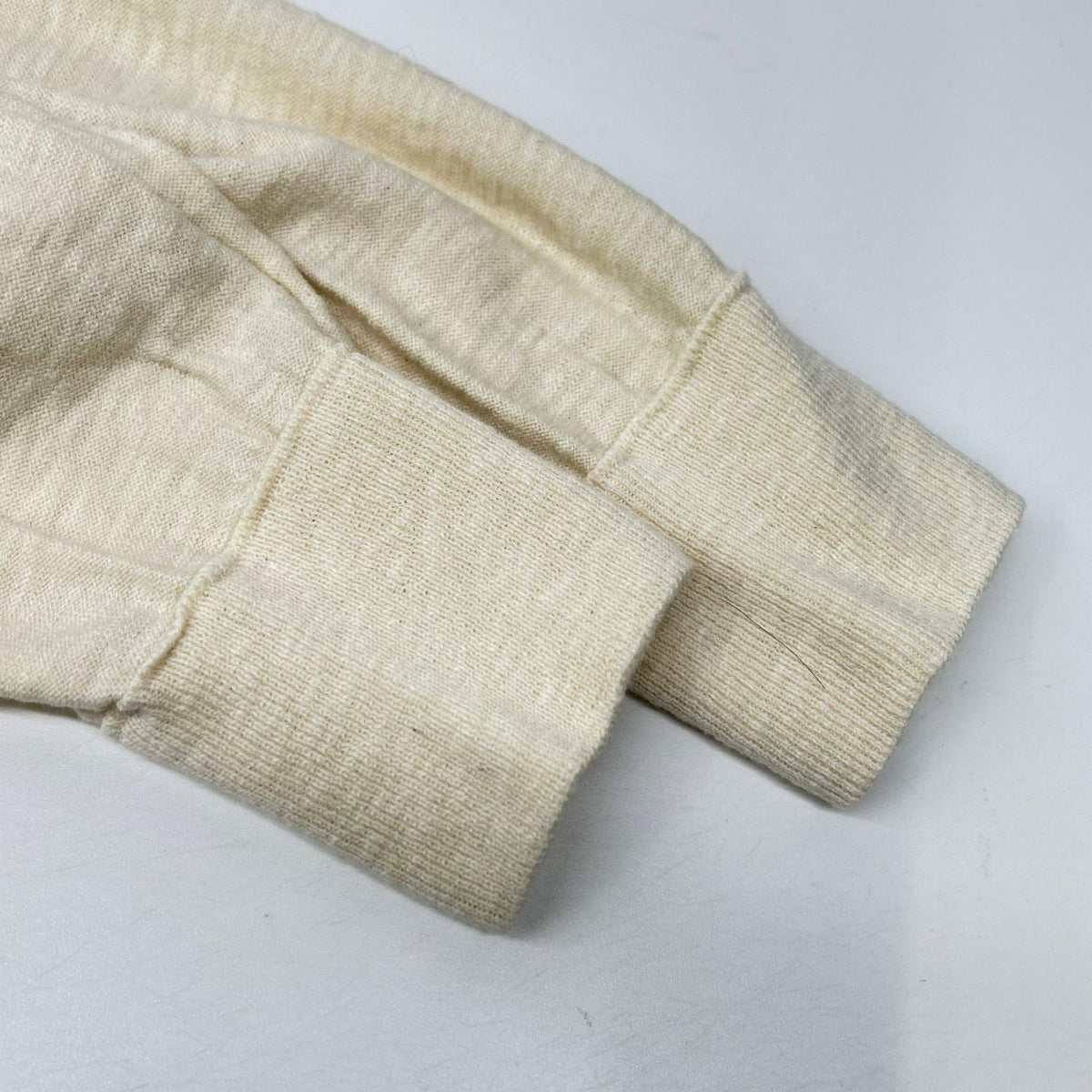 STONE ISLAND ストーンアイランド 7115576D1 アイボリー ロゴパッチ プルオーバー ニットセーター トップス