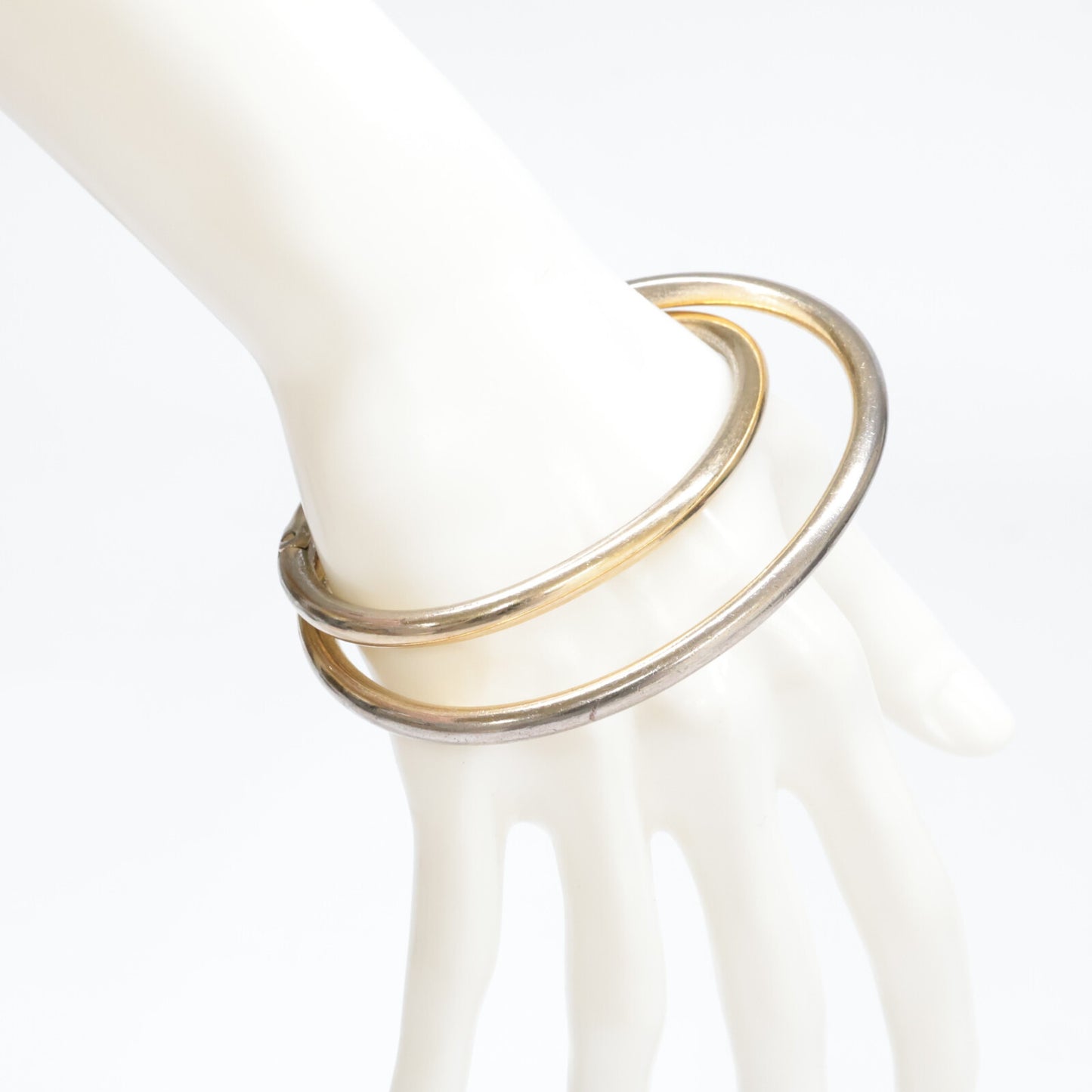 Oro Veronica Overlay Design Bangle for Women