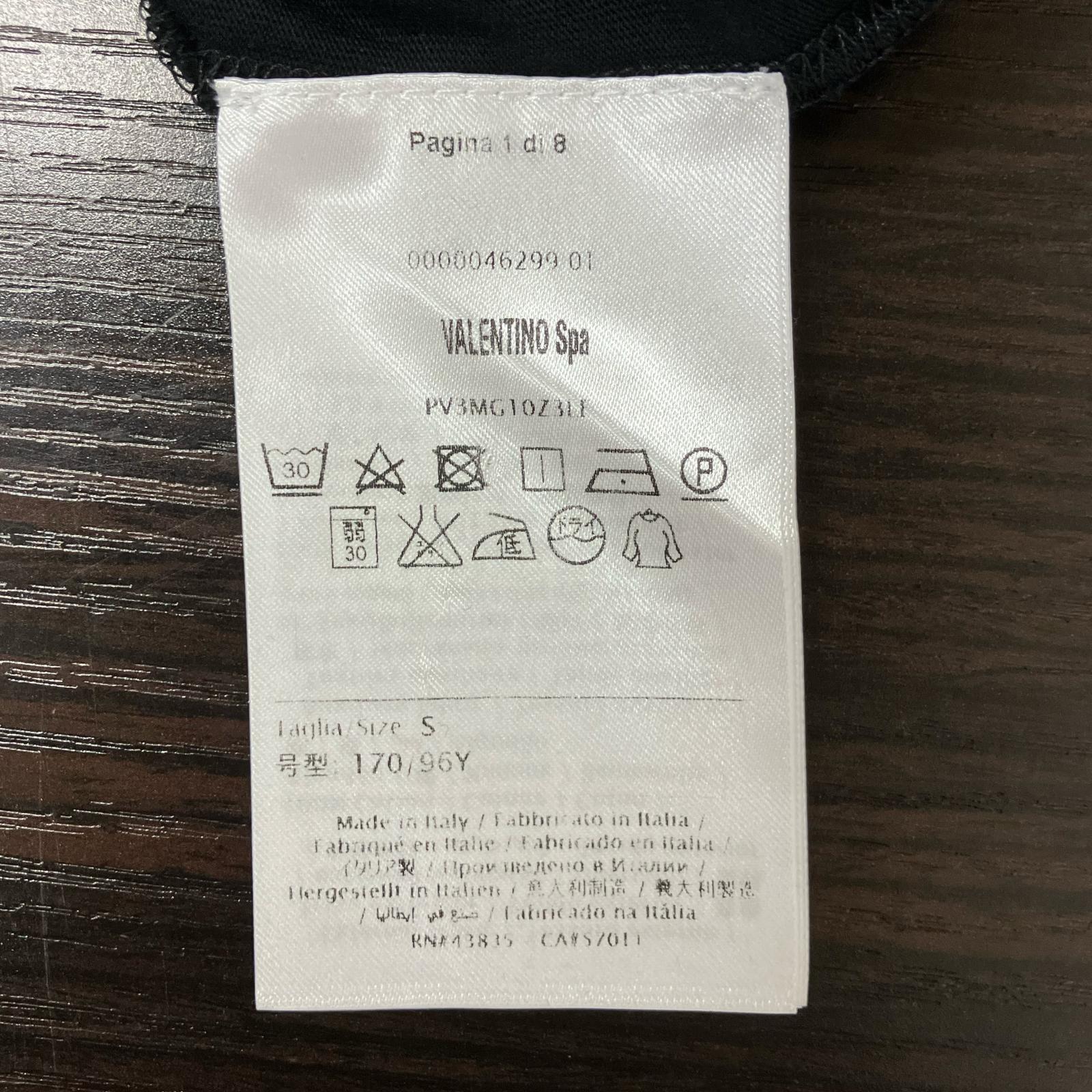 VALENTINO ヴァレンティノ PV3MG10Z3LF ブラック ロゴワッペン クルーネックTシャツ トップス