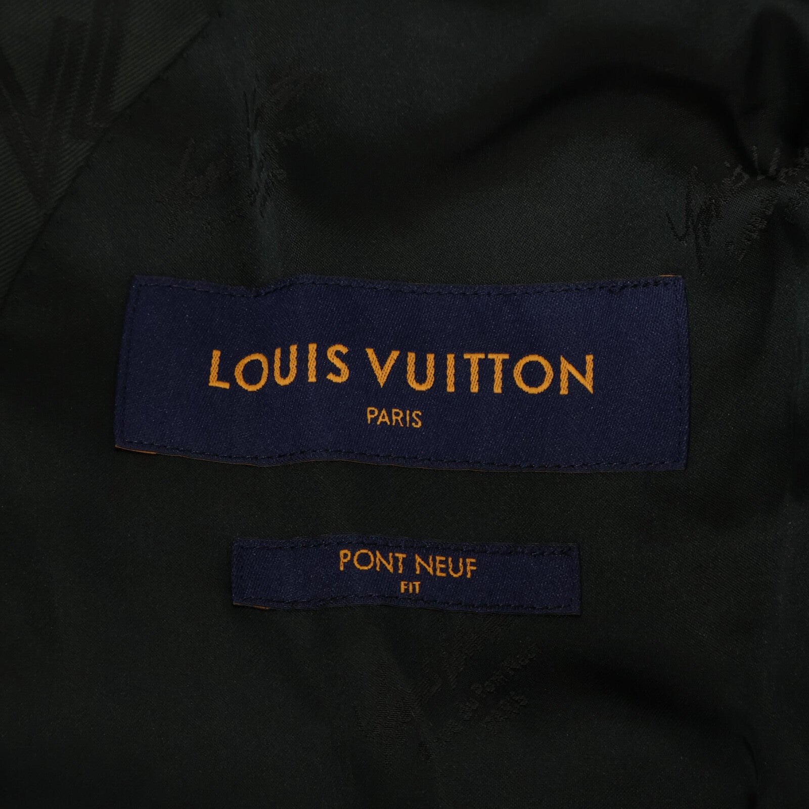 LOUIS VUITTON 路易威登 【国内正品/23年款】RM232F R54 HPFJ8E/HPFP8W Logo满印羊毛两粒扣单排西服套装
