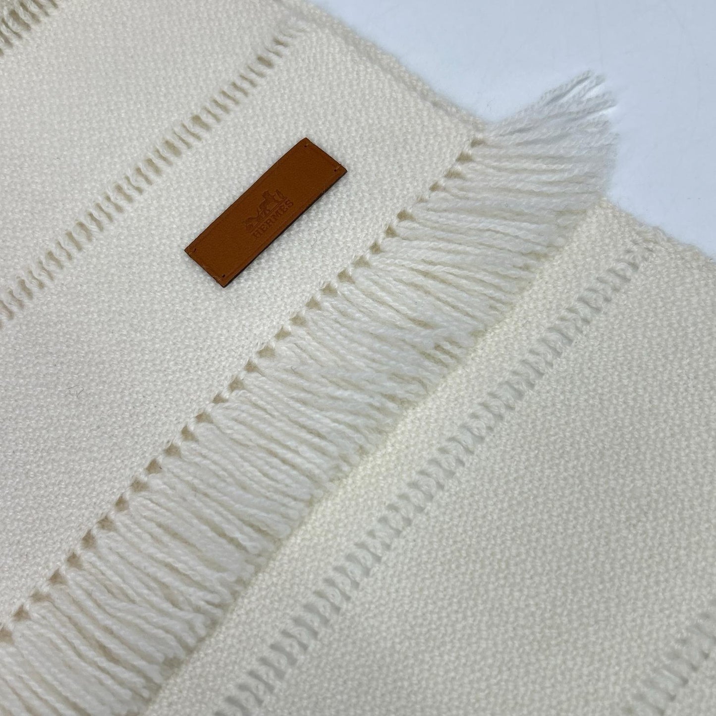 100% Cashmere Border Fringe Muffler Women's Muffler