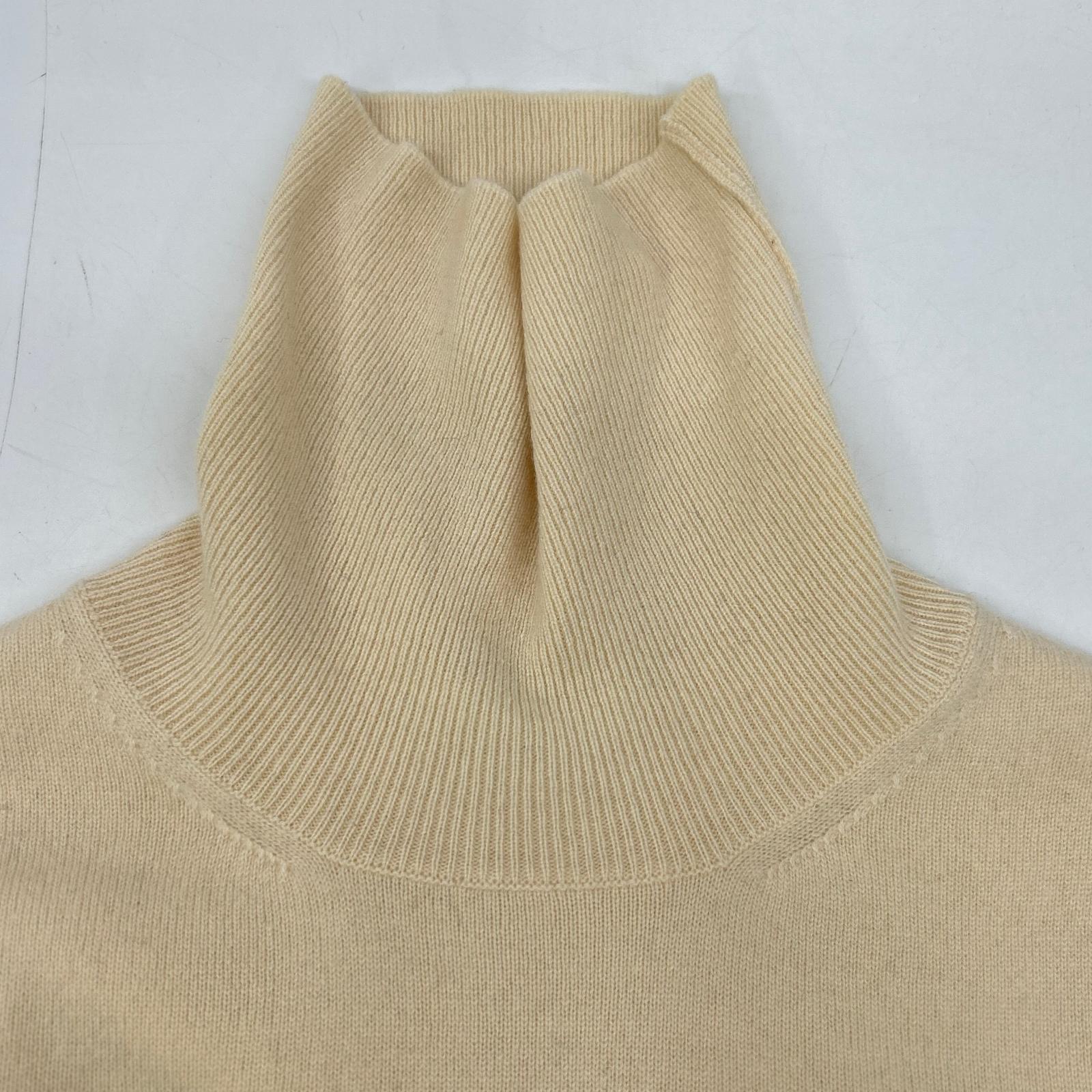 Cruciani JD2102 Beige Cashmere High-Gauge High-Neck Knit Top