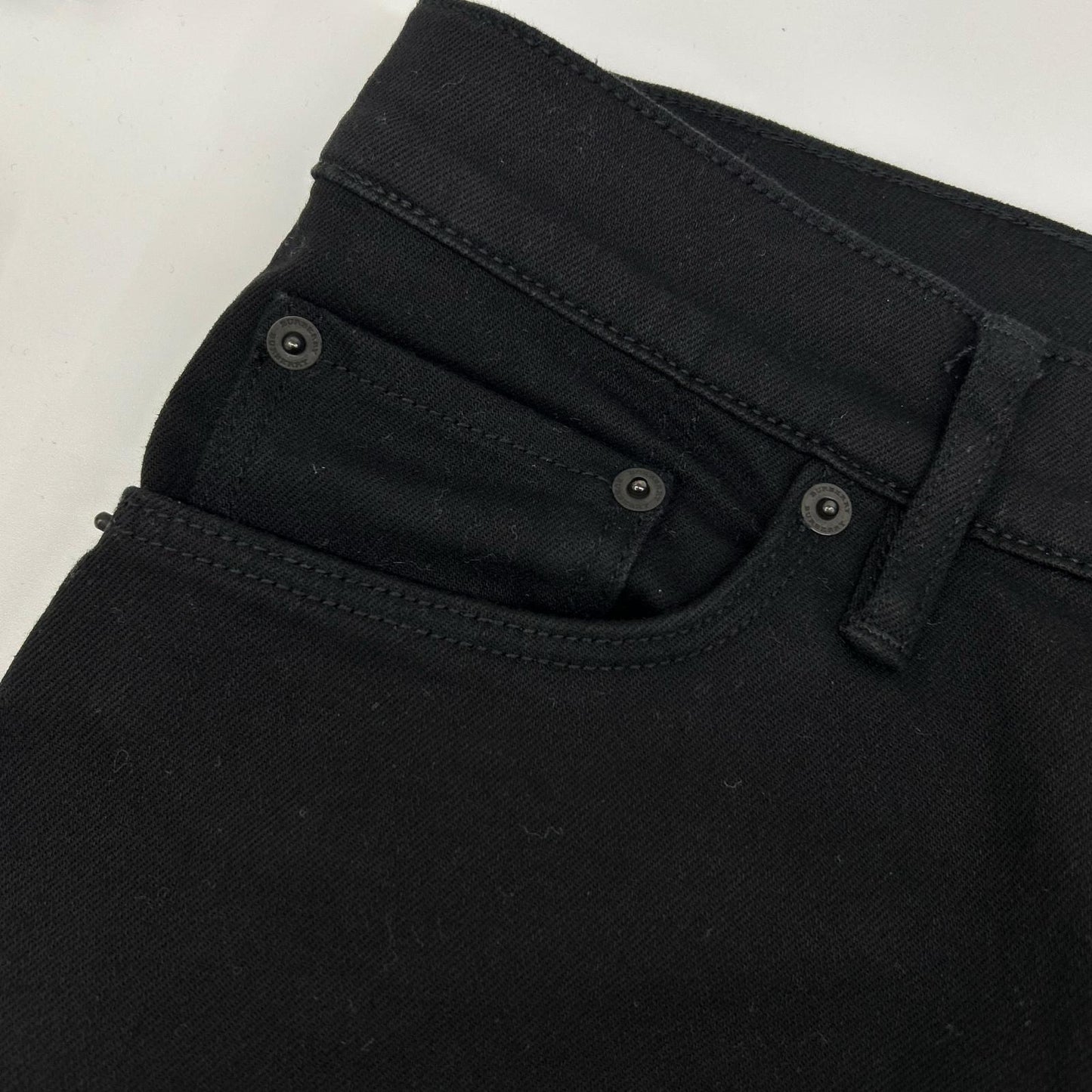 BURBERRY バーバリー 4003464 ストレート ブラックデニム ボトムス