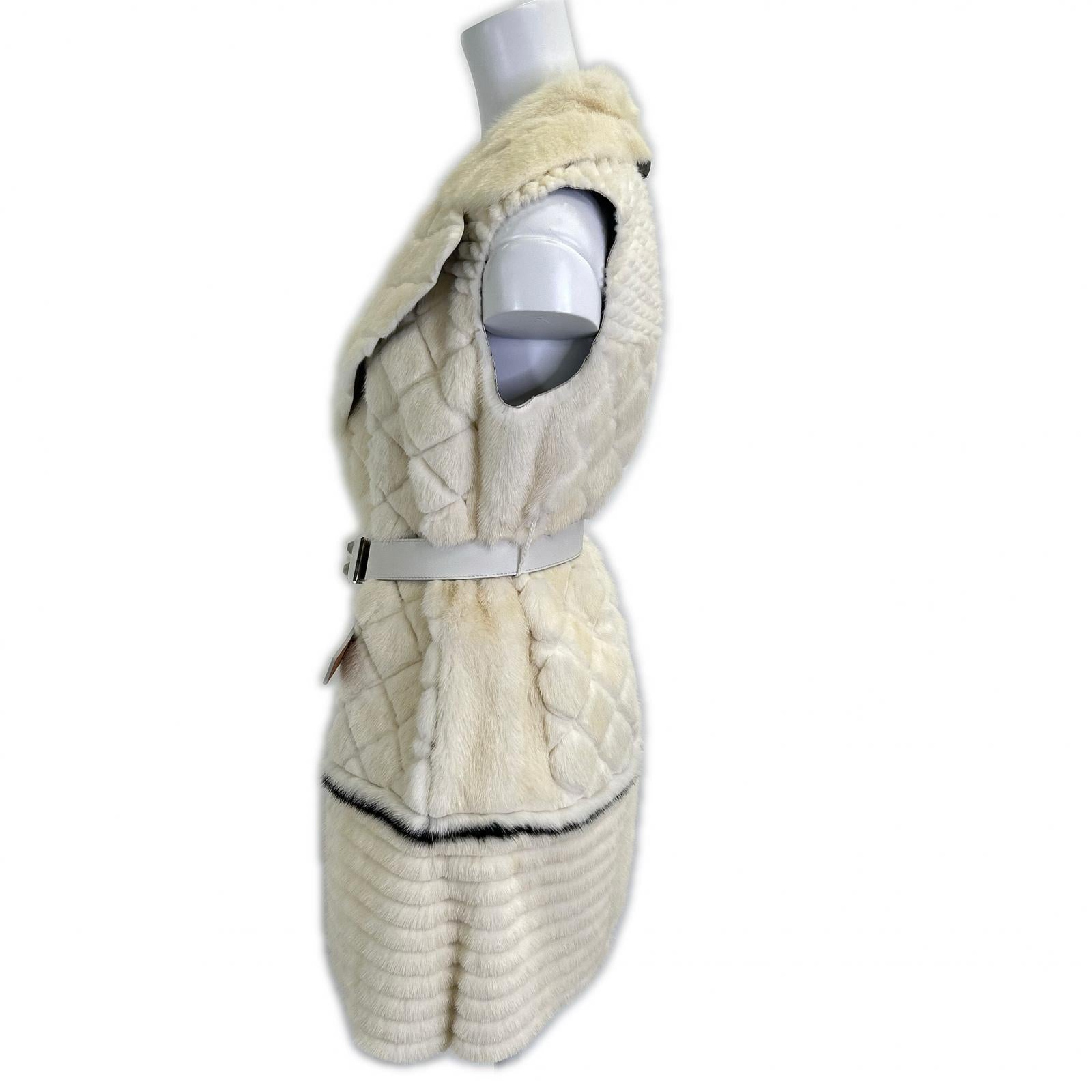 FNH407 Waist belt front hook mink gilet vest 36 women's