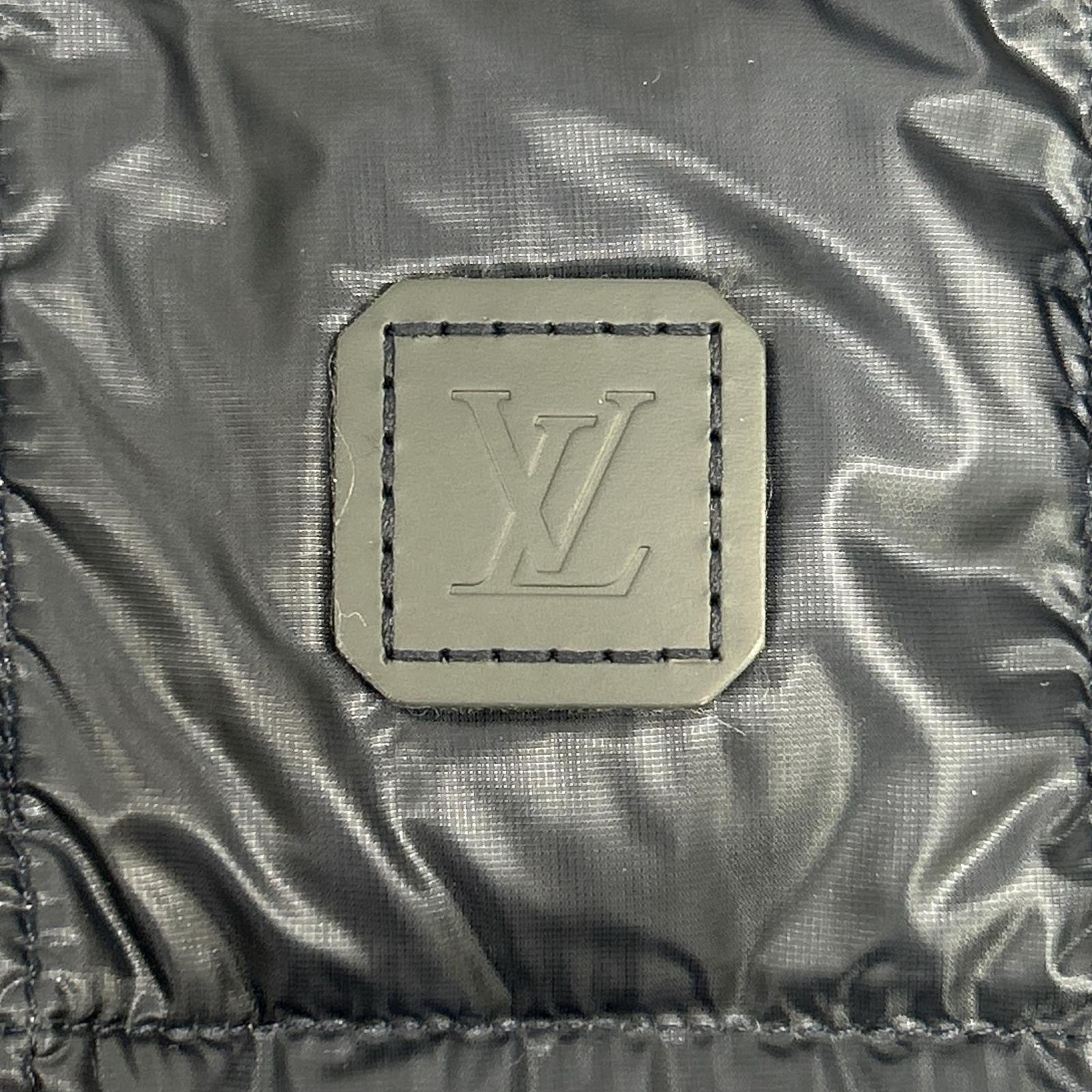 LOUIS VUITTON ルイヴィトン H9B44W ネイビー キルティング ジップアップ ロゴパッチ ダウンジャケット ジャケット