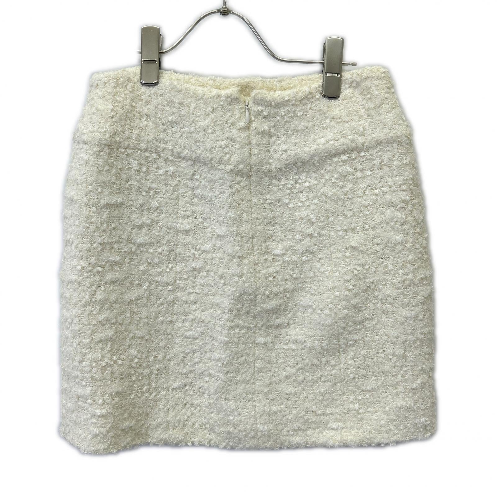 CHANEL P60353V45799 Tweed Front Pocket Skirt