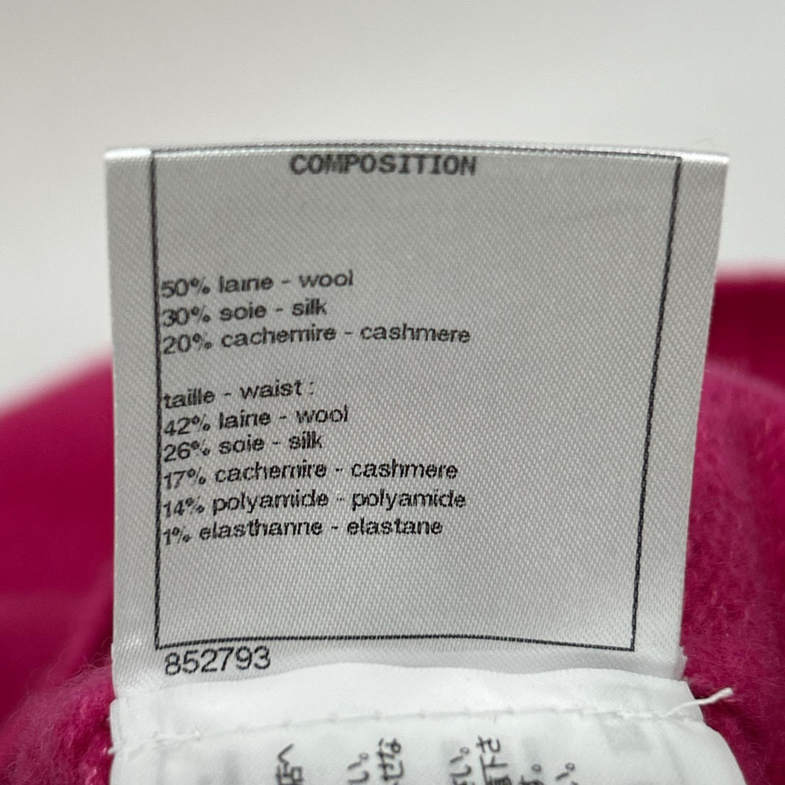 CHANEL P73519K10525 Wool x Cashmere x Silk Logo Coco Mark Button Knit Skirt