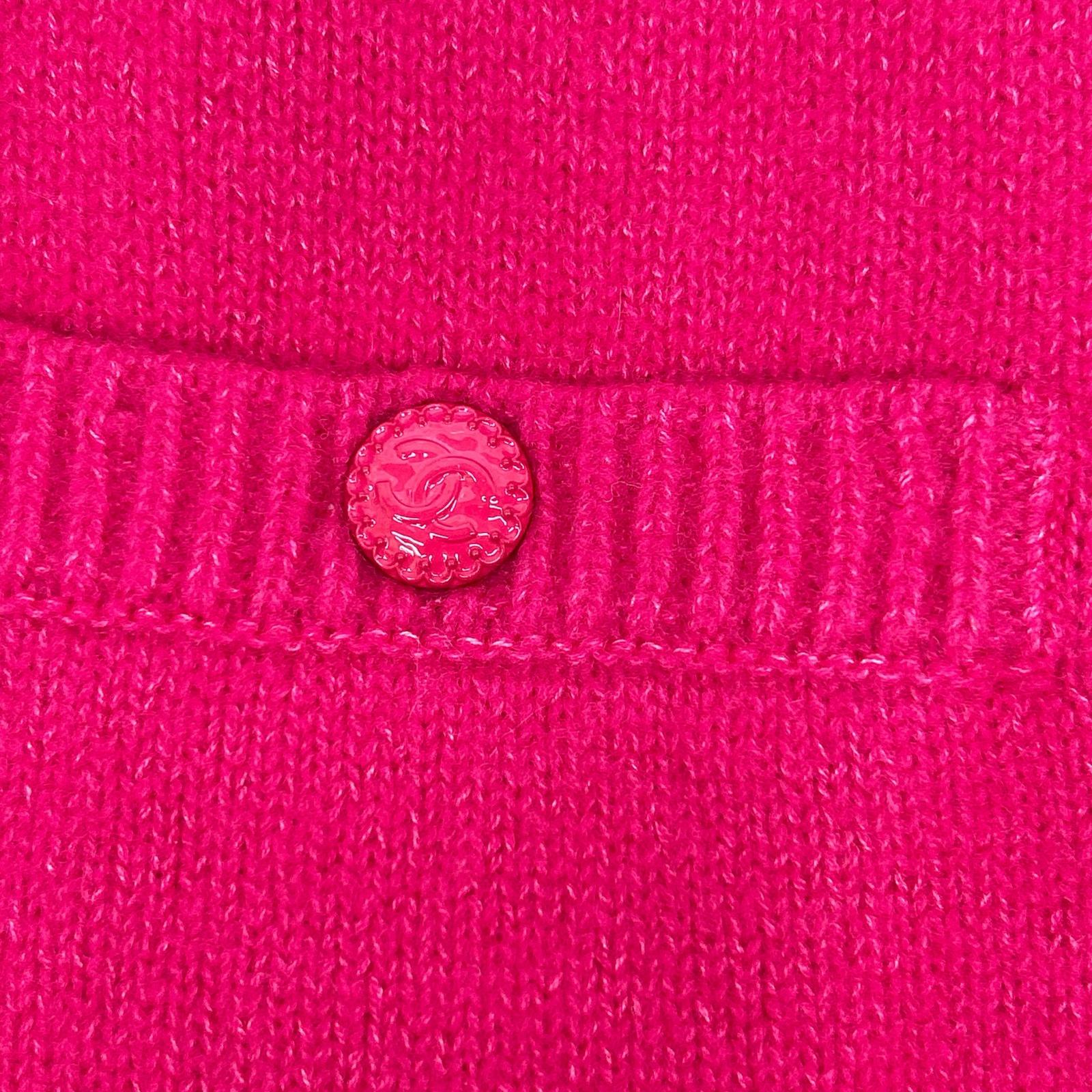 CHANEL P73519K10525 Wool x Cashmere x Silk Logo Coco Mark Button Knit Skirt