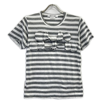 COMMEdesGARCONS COMMEdesGARCONS コムデギャルソンコムデギャルソン（コムコム） RG-T018 グレー×ホワイトボーダーフロントリボンTシャツ トップス