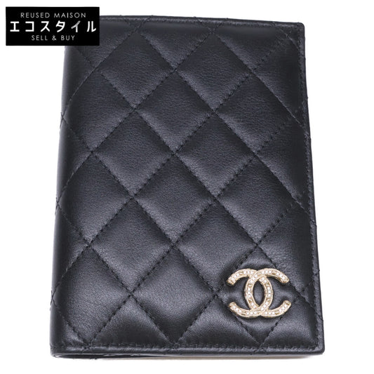 CHANEL Coco Mark Lambskin Passport Holder Bi-Fold Wallet (with coin purse) 25S New Condition