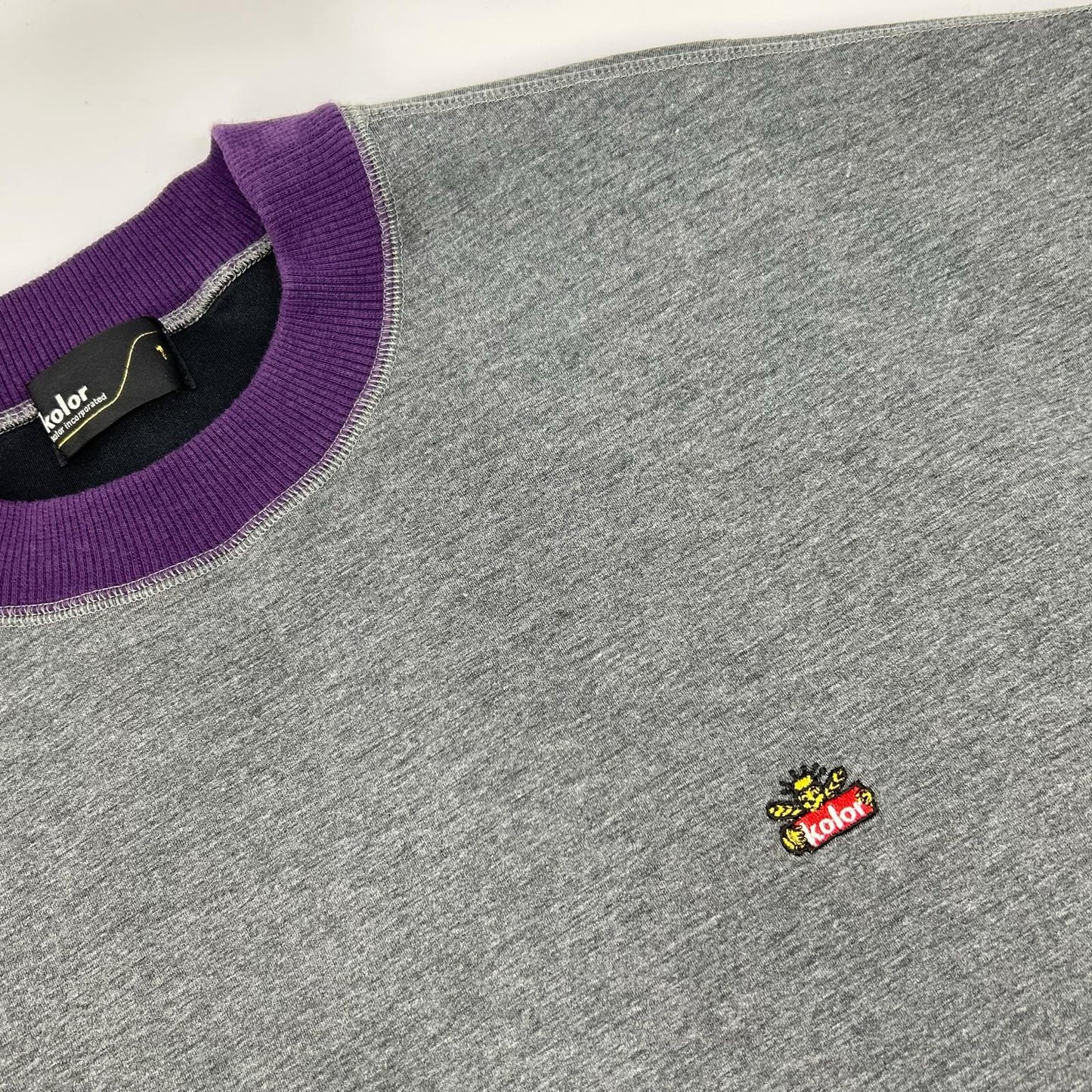 kolor カラー グレー×パープル 21WCMーT12202S ロゴ刺繍 ダンボールクルーネックスウェットシャツ トップス