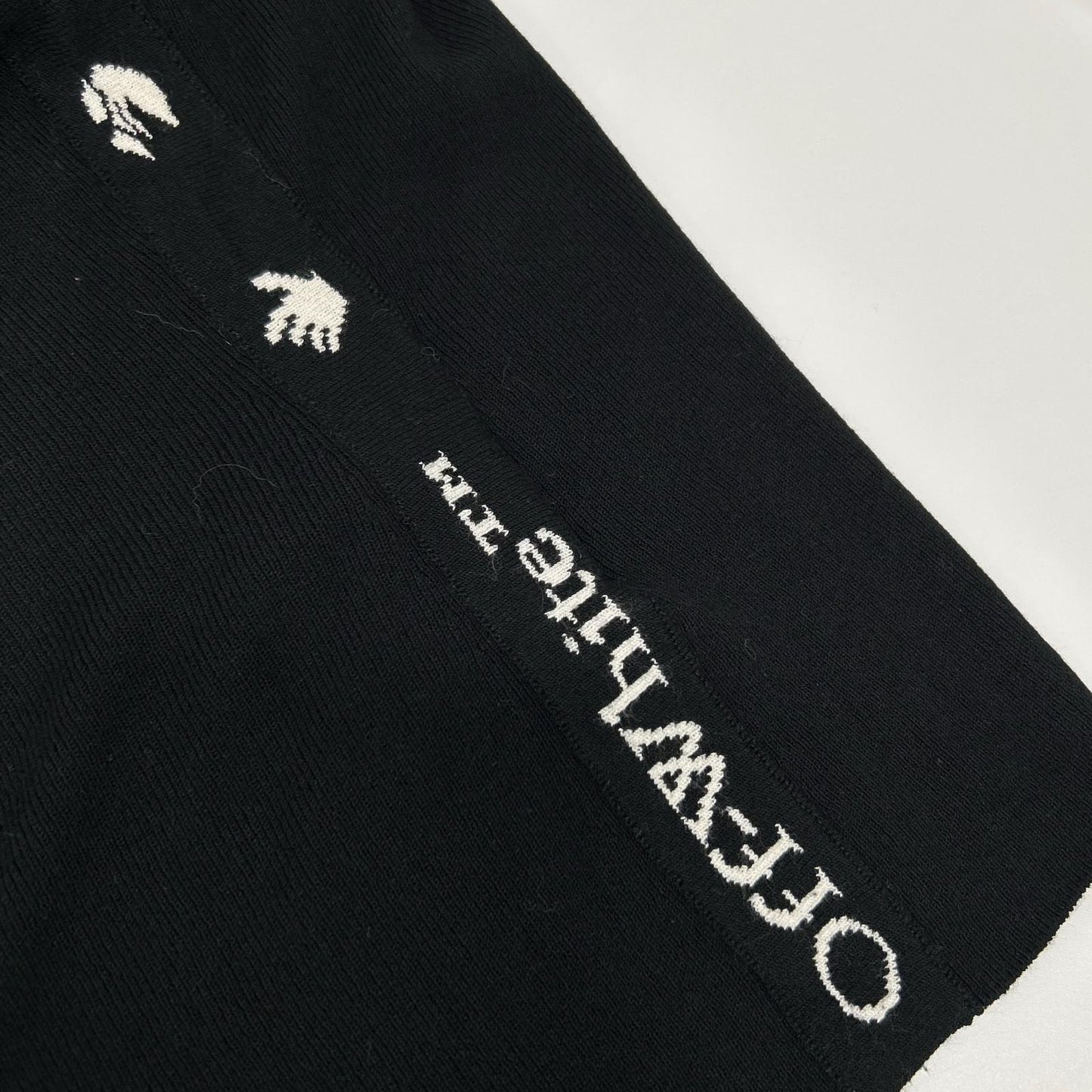 OFF-WHITE オフホワイト OWHB005E20KNI001 ブラック トップス