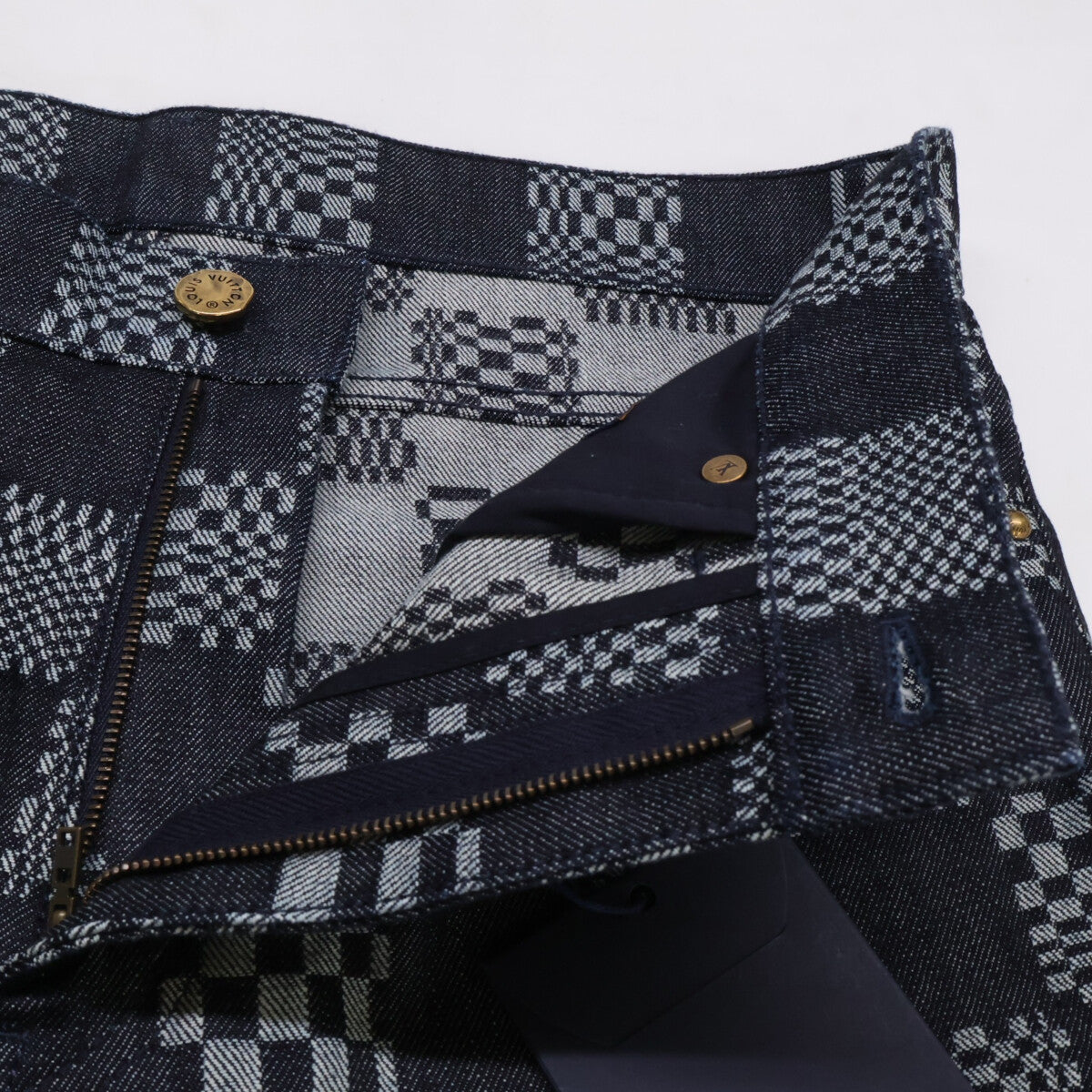 LOUIS VUITTON ルイヴィトン 【新品同様/国内正規】RM212Q EW2 HLD50W ディストーテッドダミエ ジップフライ デニムパンツ ボトムス