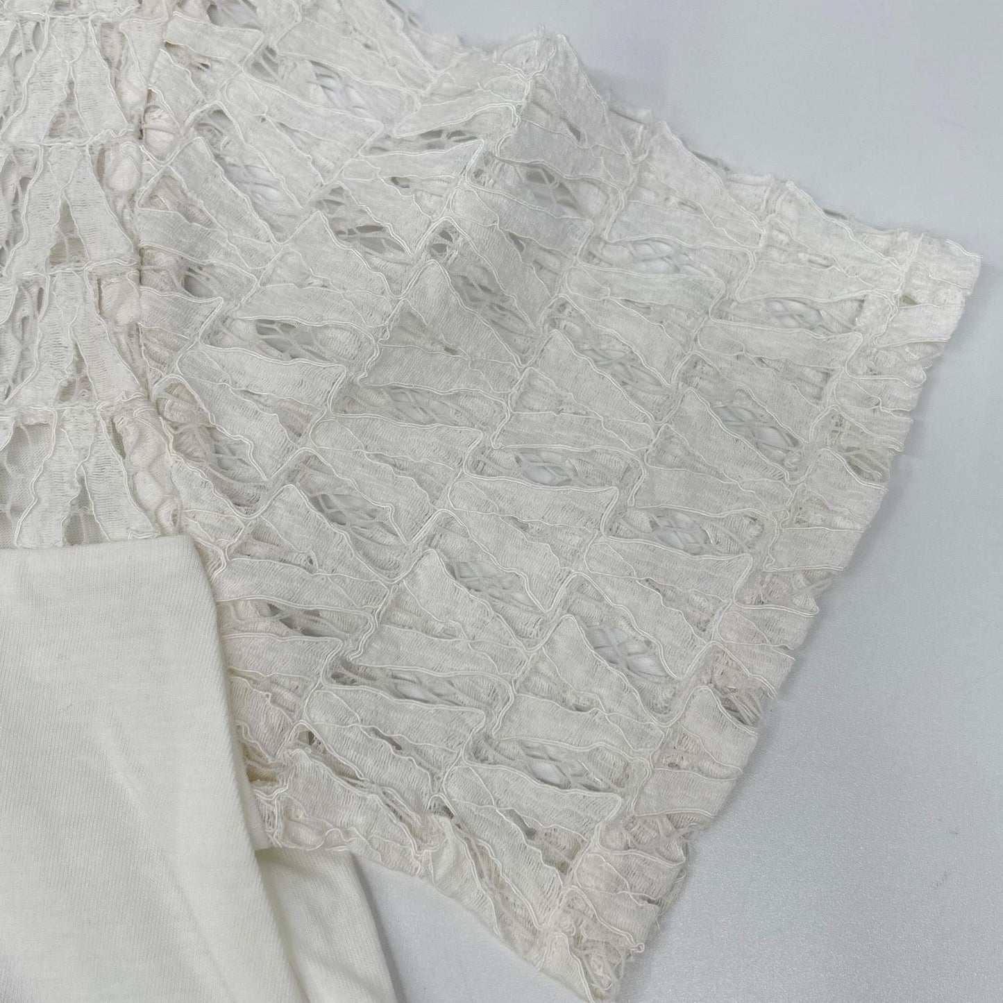 VALENTINO ヴァレンティノ XB3MG17A740 ホワイト カットアウト クルーネック Tシャツ トップス
