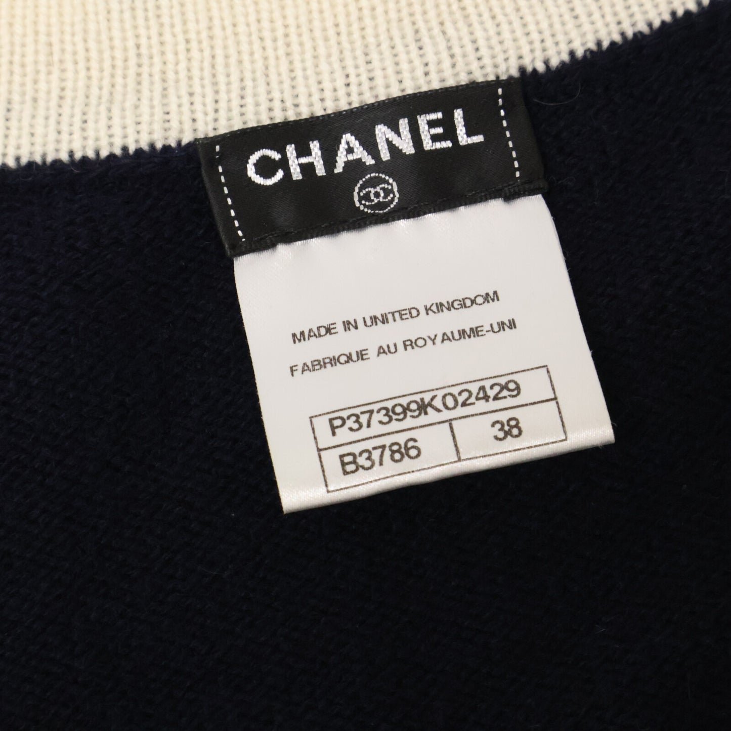 CHANEL シャネル 【国内正規】P37399K02429 ココマーク/獅子ボタン カシミヤ100％ ニットカーディガン トップス