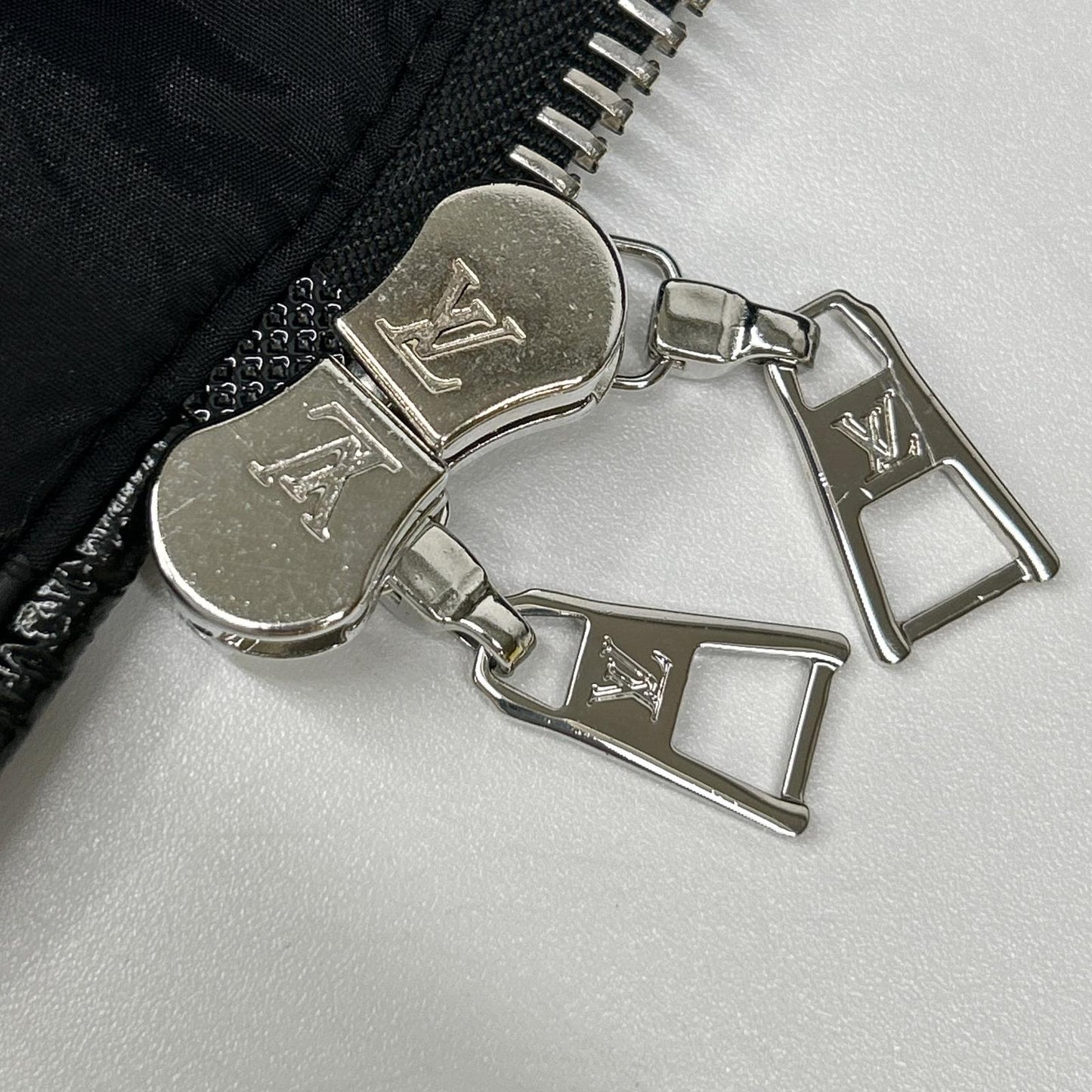 LOUIS VUITTON ルイヴィトン 15年製 ブラック キルティング ジップコート コート