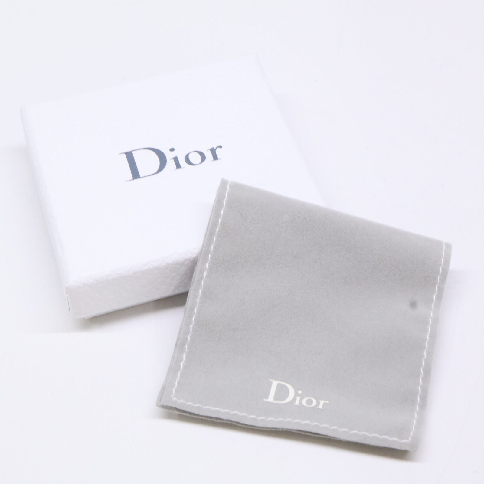 DIOR ディオール Mise en Dior ミーズ アン ディオール フラワー クリスタル ピアス