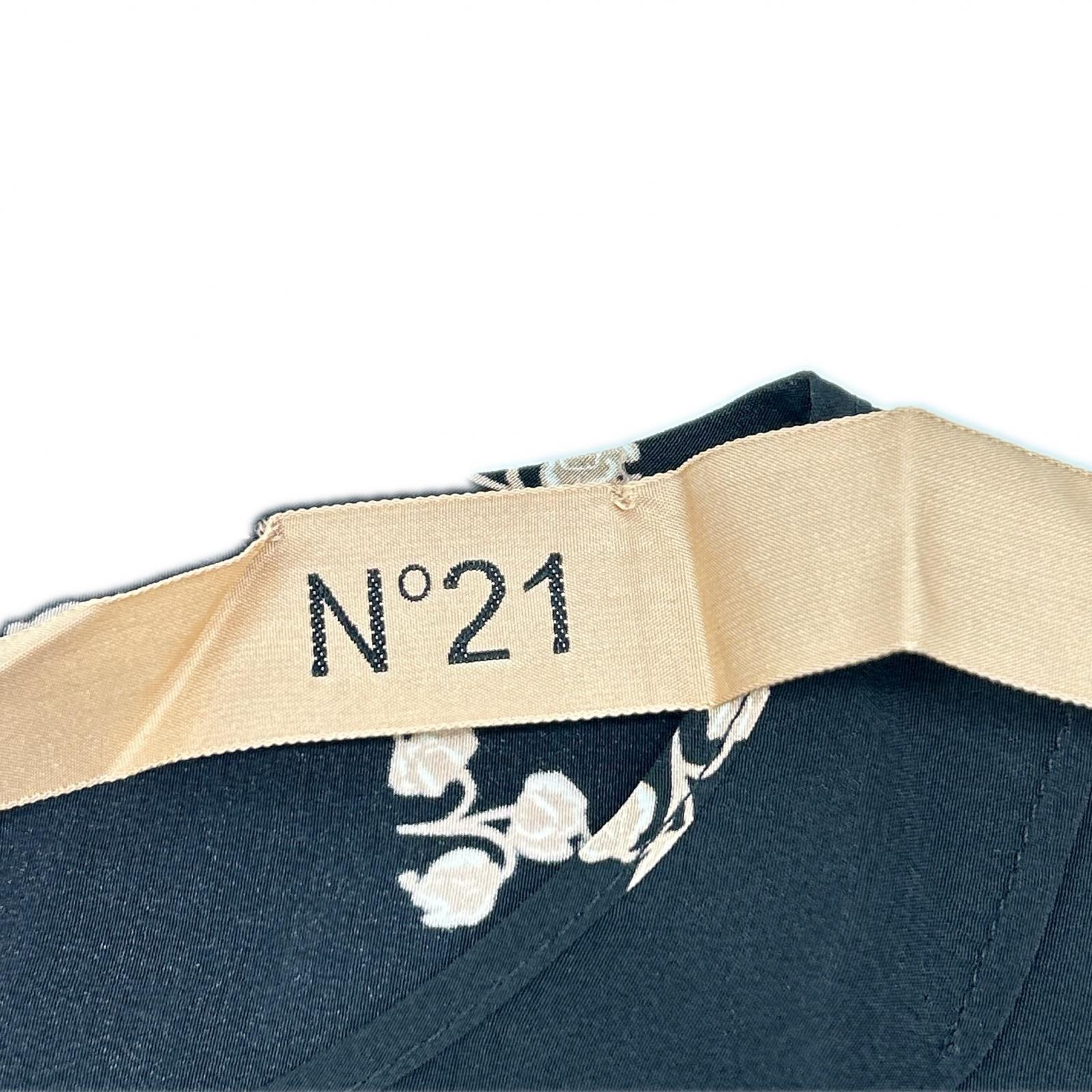 N゜21 ヌメロ ヴェントゥーノ ブラック 花柄 シルク ワンピース ペチコート付き ワンピース