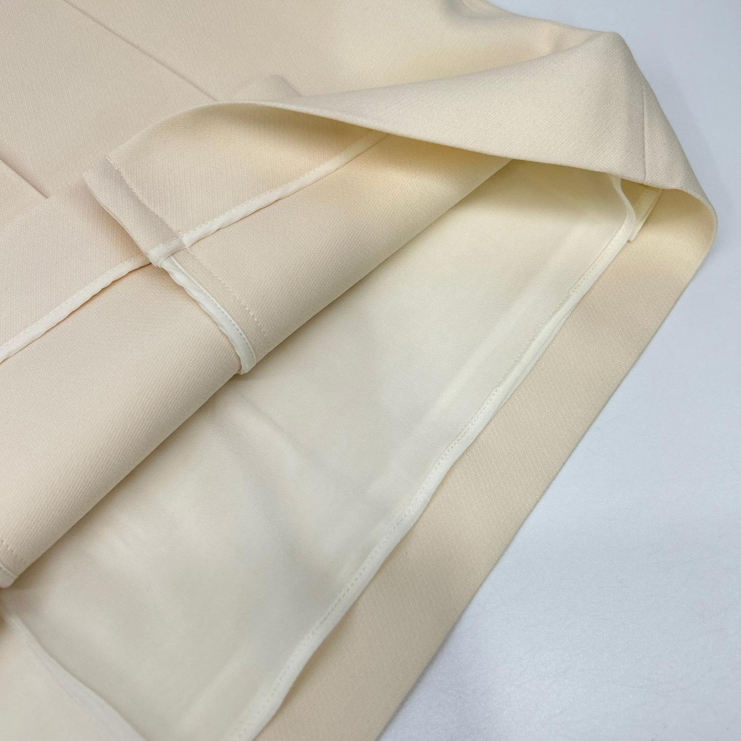 VALENTINO ヴァレンティノ 1B3RA8X51CF Vロゴ金具 ベルテッド スカート スカート