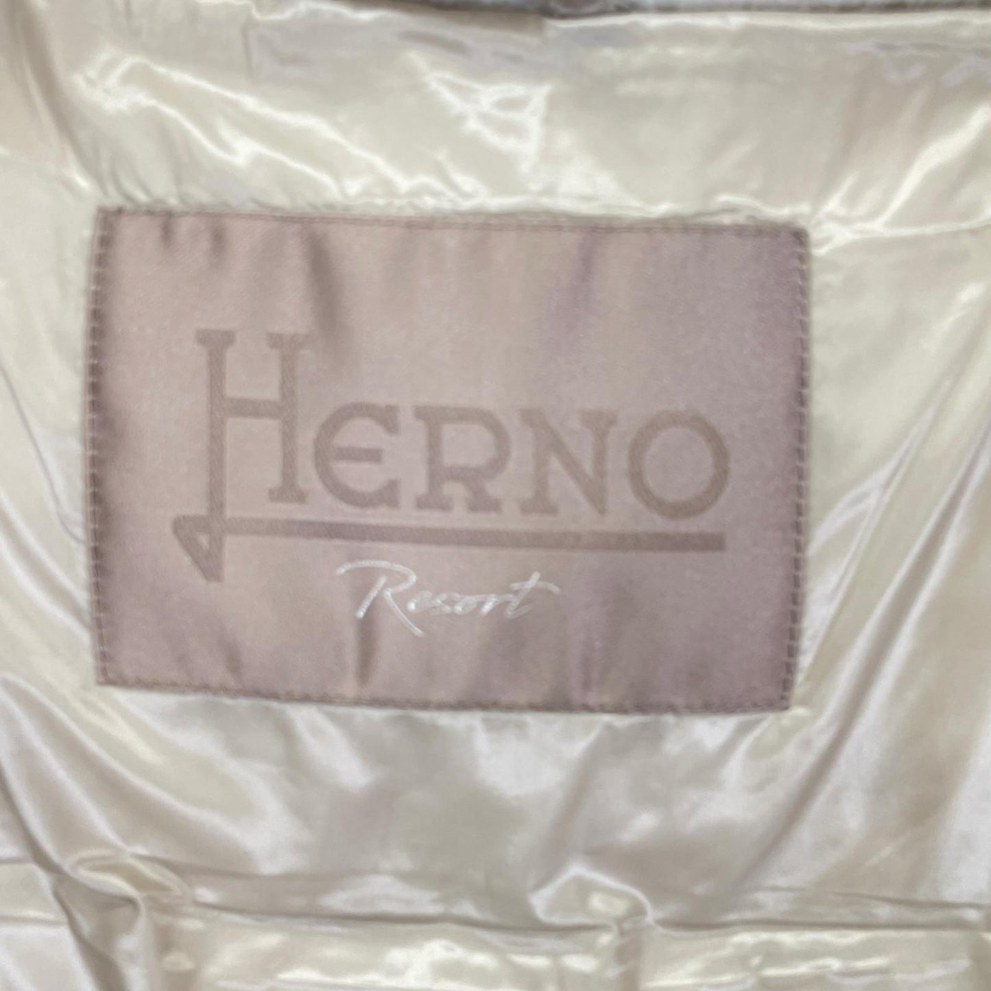 HERNO ヘルノ PI067DR ホワイト Resort エコファー ダウンジャケット ジャケット