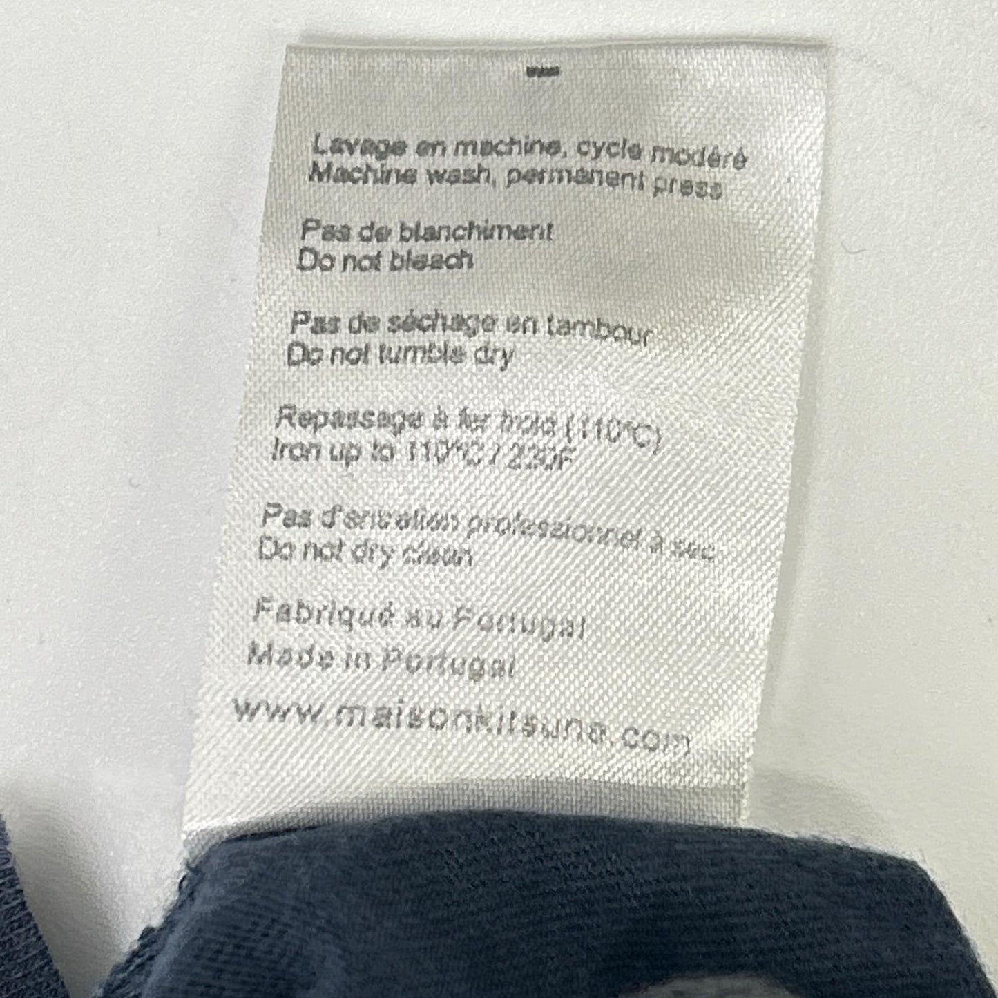 MAISON KITSUNE メゾンキツネ GU00154KJ0010 ブラック パッチ付き 半袖 シャツ トップス