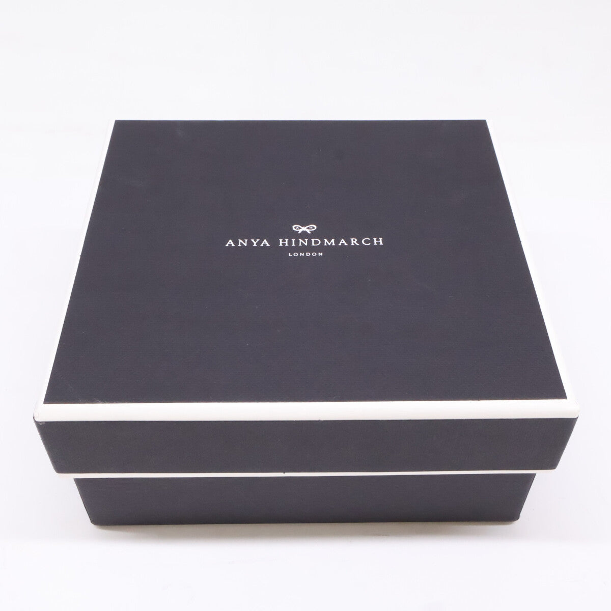 Anya Hindmarch アニヤ ハインドマーチ 【美品】5050925192279 Peeping Eyes スモール ダブルジップ ウォレット Shiny Capra in Black 二つ折り財布（小銭入れあり）