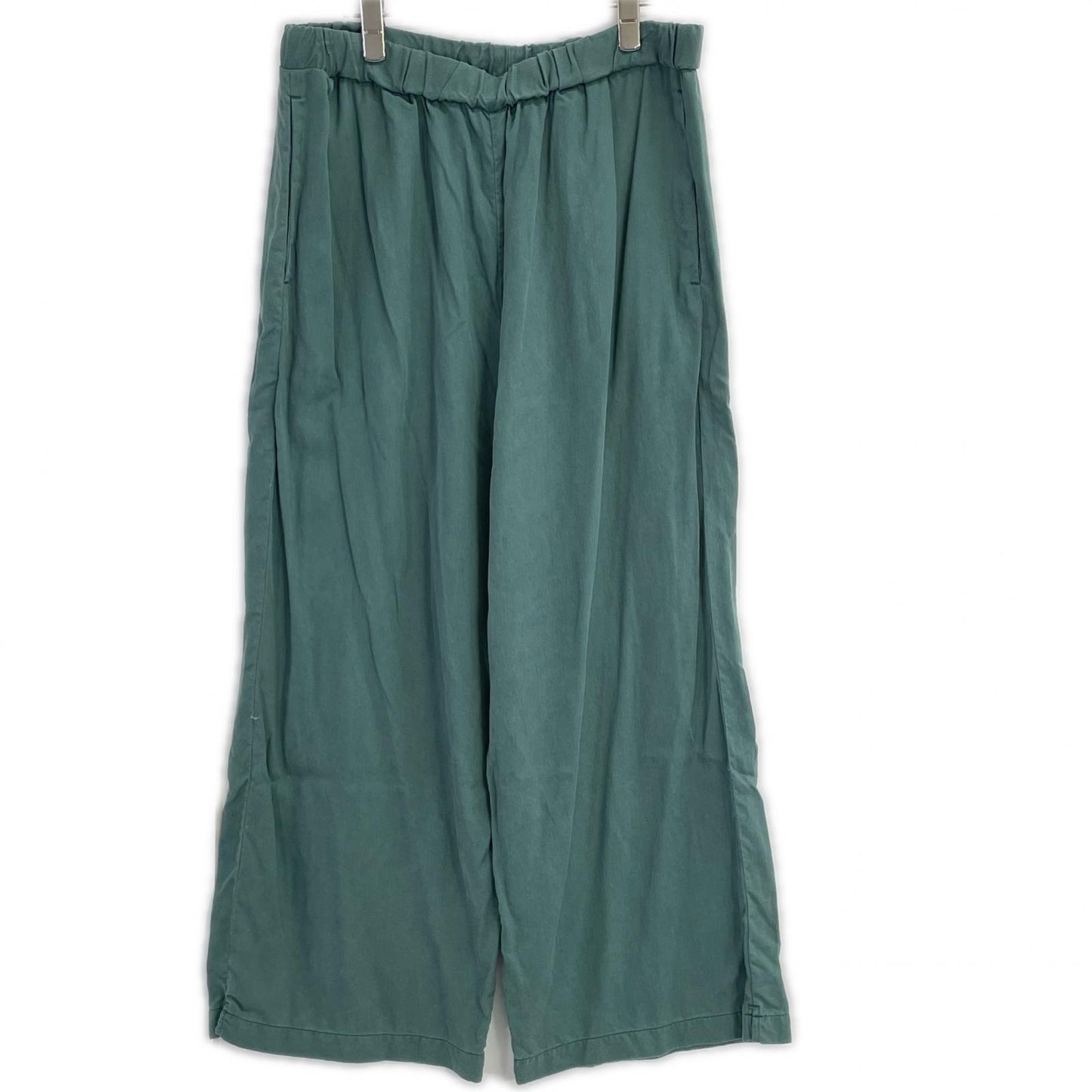 Tsuru-sha dragon-embroidered green set-up pajama suit set-up