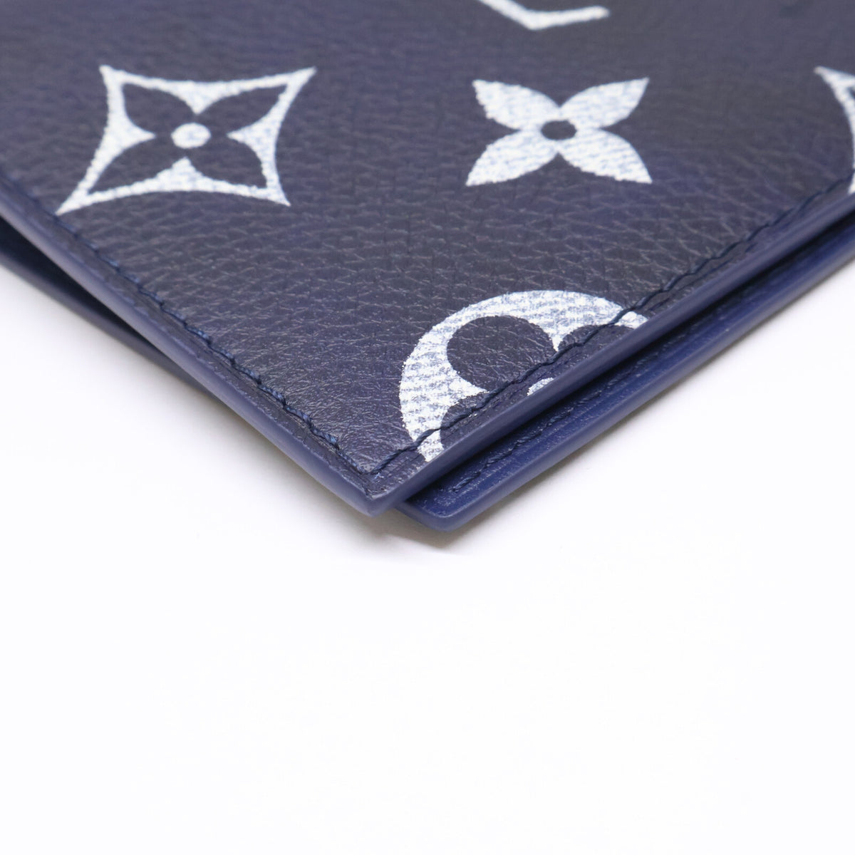 LOUIS VUITTON Louis Vuitton 【Excellent condition】Defile Homme Automne-Hiver 2025 COUVERTURE PASSEPORT passport cover, miscellaneous