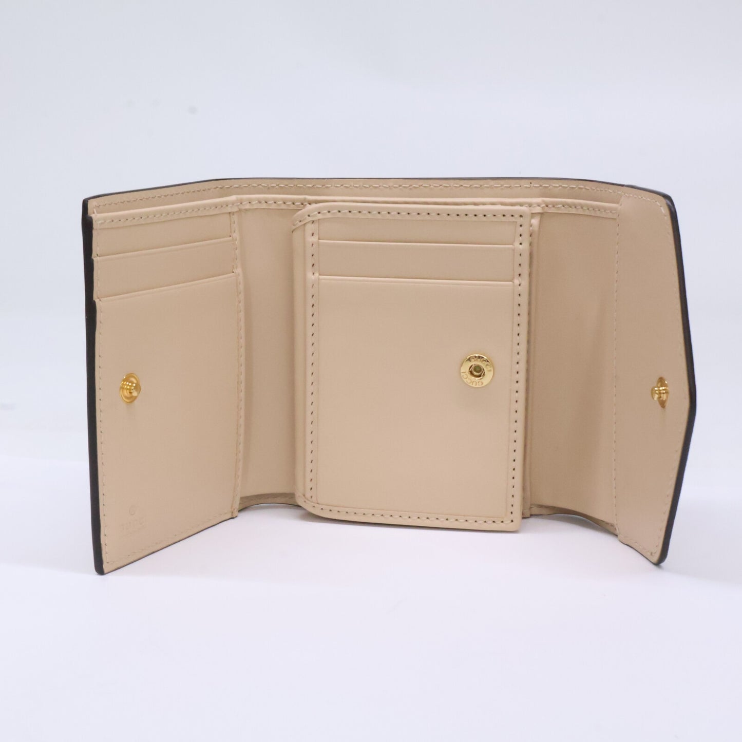 GUCCI グッチ 【新品同様】772793 AAC1Q 5701 GGパターン ミディアムウォレット 三つ折り財布（小銭入れあり）