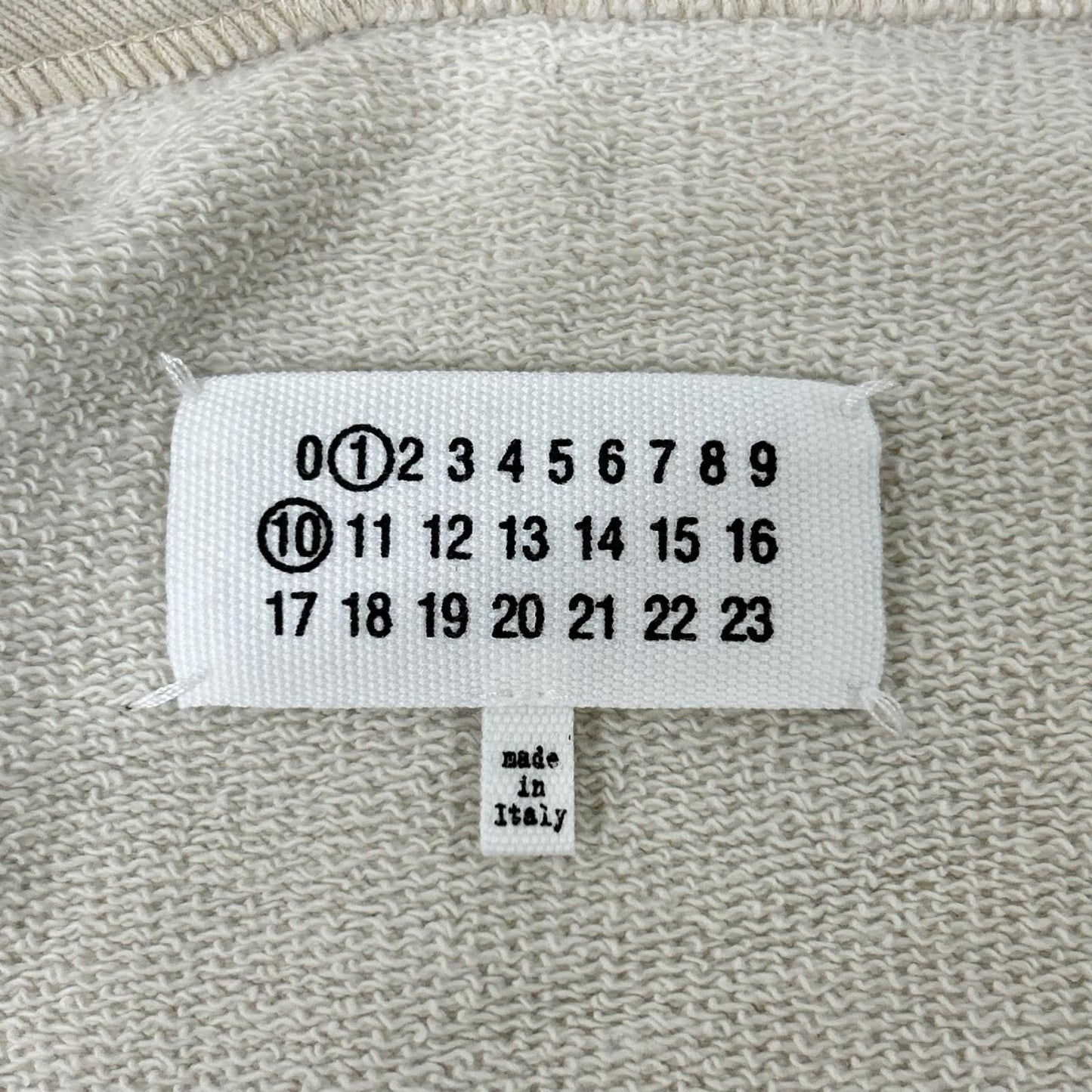 Maison margiela メゾンマルジェラ S50GU0214 ベージュ ロゴ ペンキ クラッシュ加工 スウェット トップス