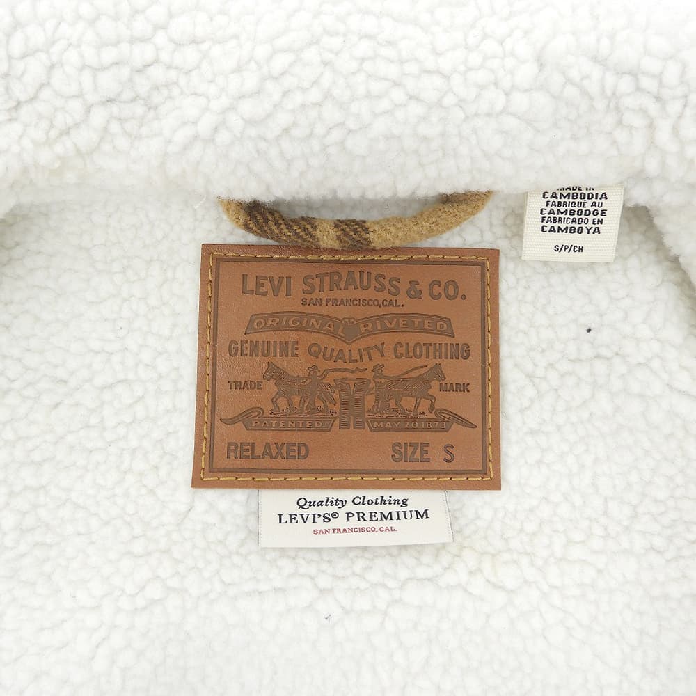 LEVI'S リーバイス 新品同様 チェック シェルパ トラッカージャケット メンズ ベージュ系 S A4882 ジャケット