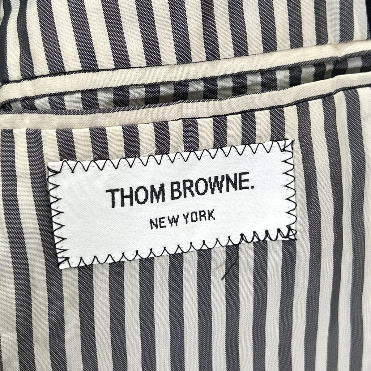 THOM BROWNE トムブラウン A0121I1045 ブラック 金ボタン シングル テーラードジャケット ジャケット