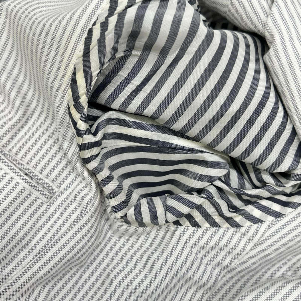 THOM BROWNE トムブラウン 01103I1021 グレー シングル 2B テーラードジャケット ジャケット