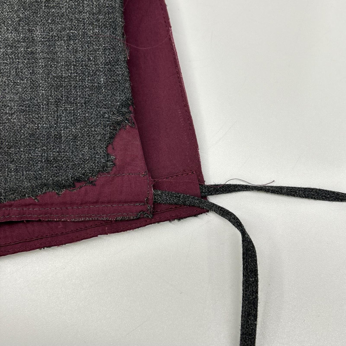 PRADA プラダ 26SS P10D7 グレー×ボルドー ドローストリング スカート スカート