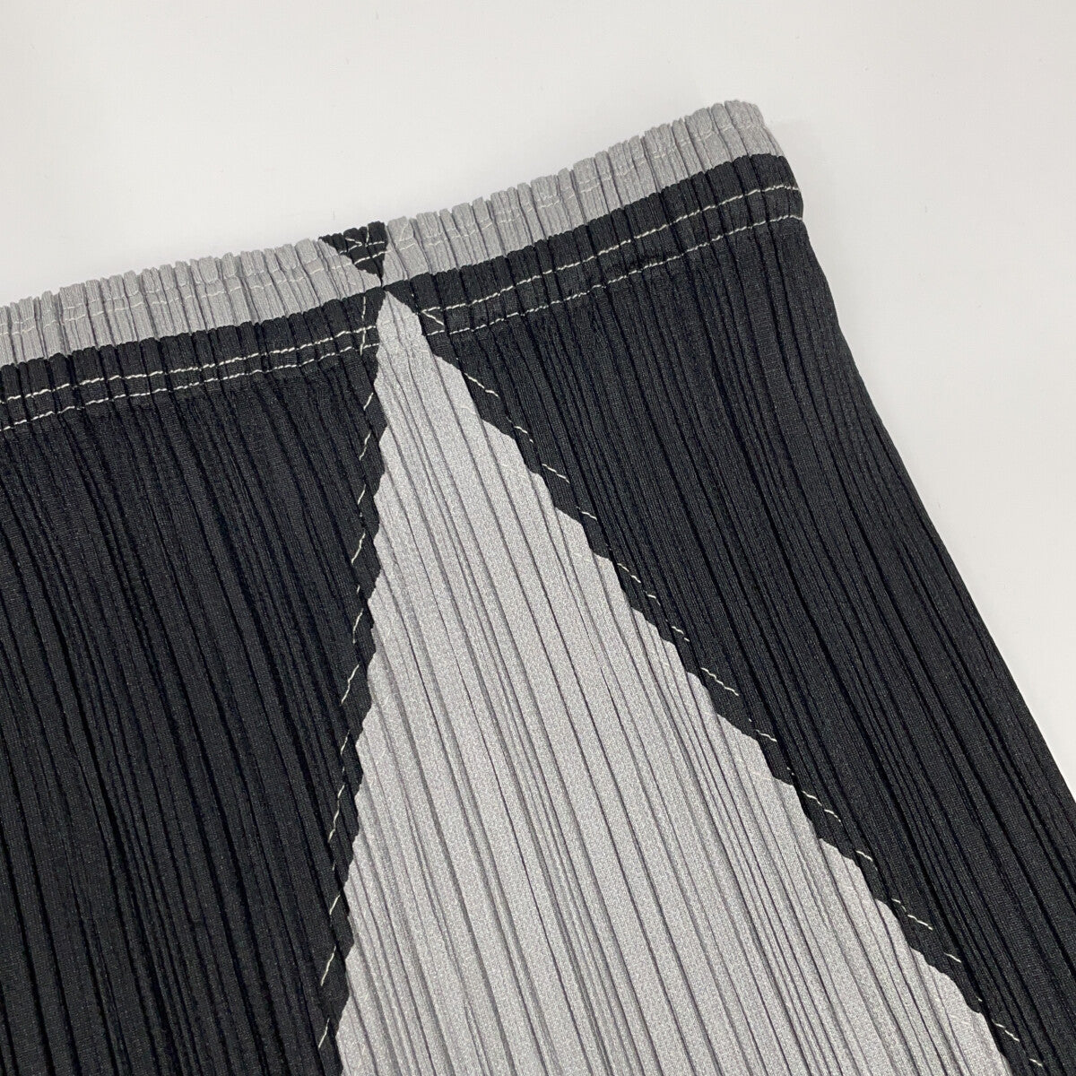 PLEATS PLEASE Pleats Please Black/Grey PP93-JG641 Geometric Skirt Skirt