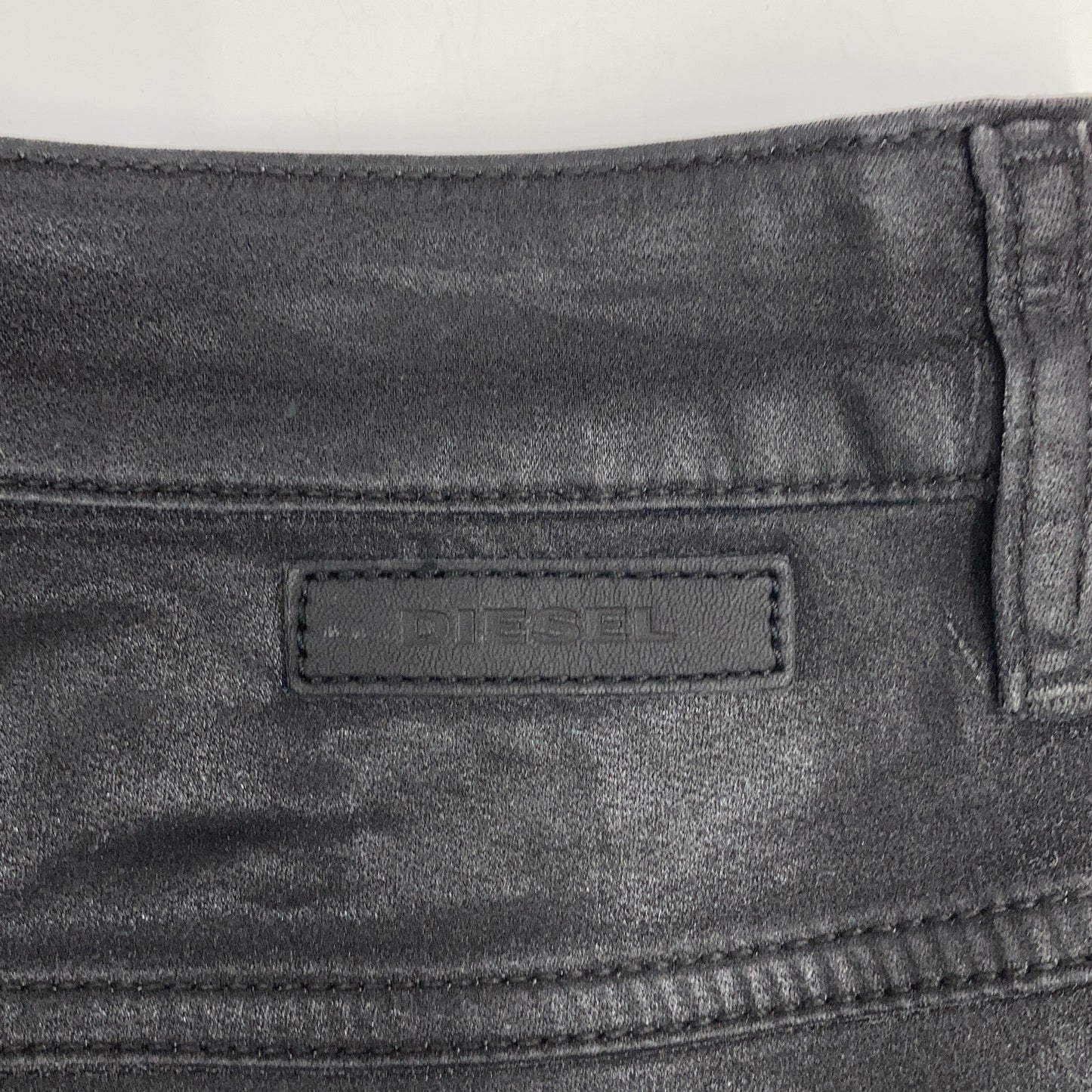 DIESEL ディーゼル チャコールグレー FAYZA-NE コーティング加工 立体スウェットパンツ ボトムス