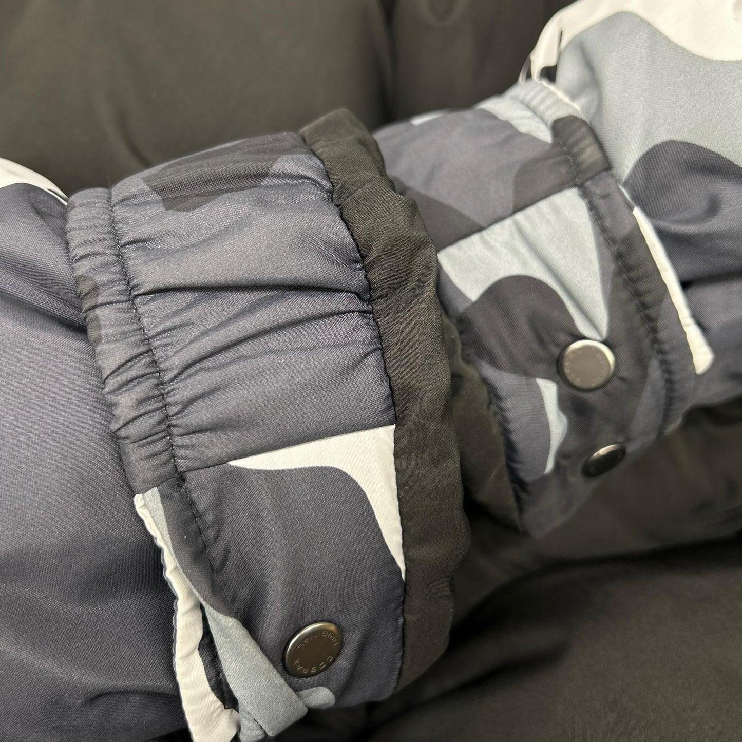 RED VALENTINO 红色华伦天奴 迷彩 3V5CNA3IJEJ 羽绒服 夹克 48
