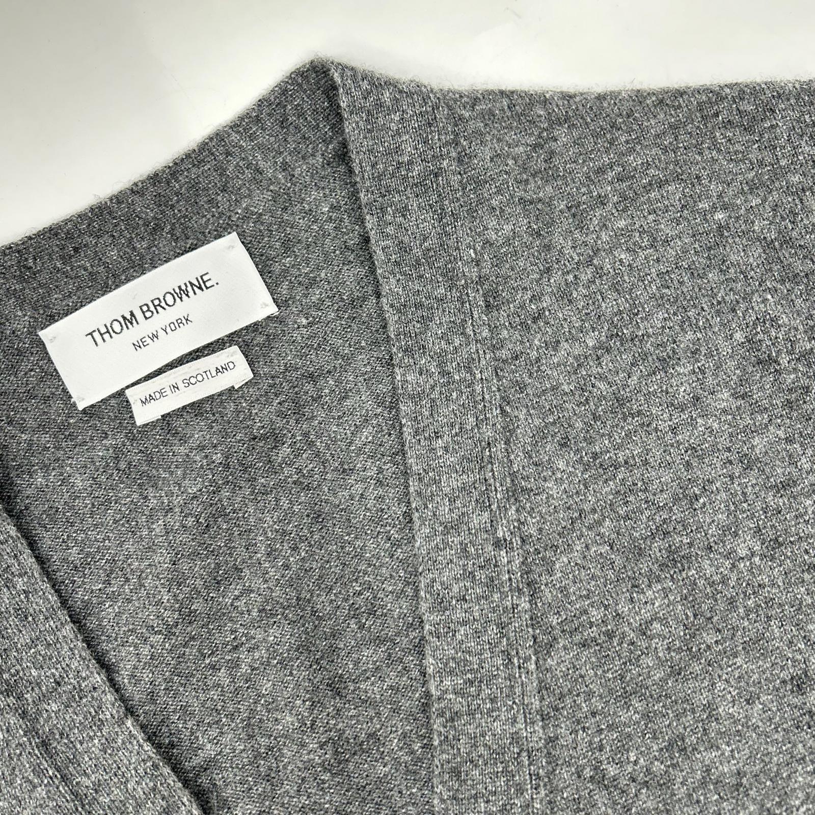 THOM BROWNE Thom Browne Gray MKC001A-00011-038 Cashmere Knit Cardigan Top