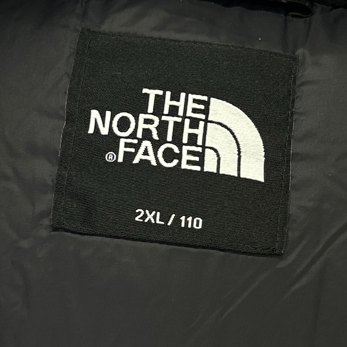 THE NORTH FACE ノースフェイス ﾚｯﾄﾞ ﾊﾞﾝﾀﾞﾅ柄 NJ2DN63B ﾉﾍﾞﾙﾃｨｱﾙﾃｨﾒｯﾄﾀﾞｳﾝｼﾞｬｹｯﾄ ジャケット 2XL