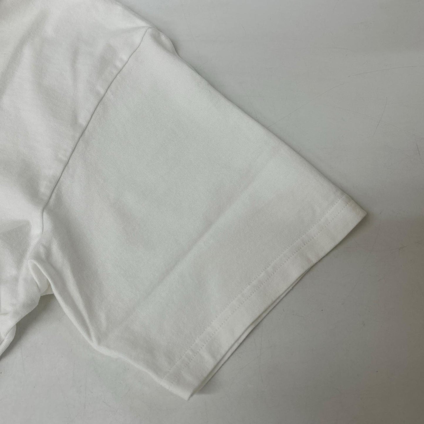UNDERCOVER アンダーカバー ﾎﾜｲﾄ UC2E3807 ｱﾙﾌｧﾍﾞｯﾄﾌﾛﾝﾄ ﾌﾟﾘﾝﾄTｼｬﾂ トップス 2