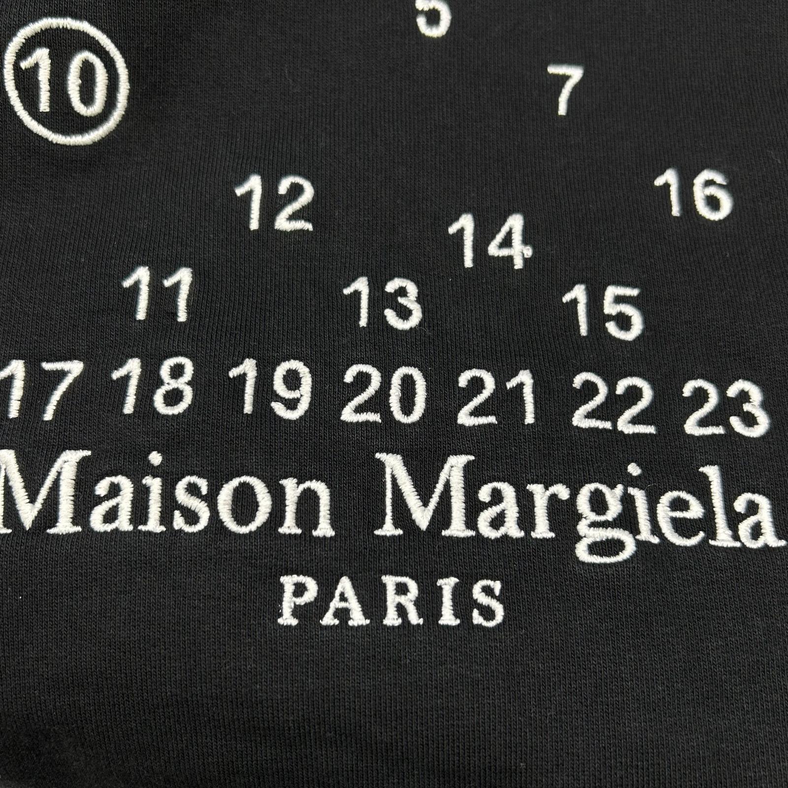 Maison margiela メゾンマルジェラ ブラック S50GU0202 23年AW カレンダーロゴ スウェットフーディ トップス